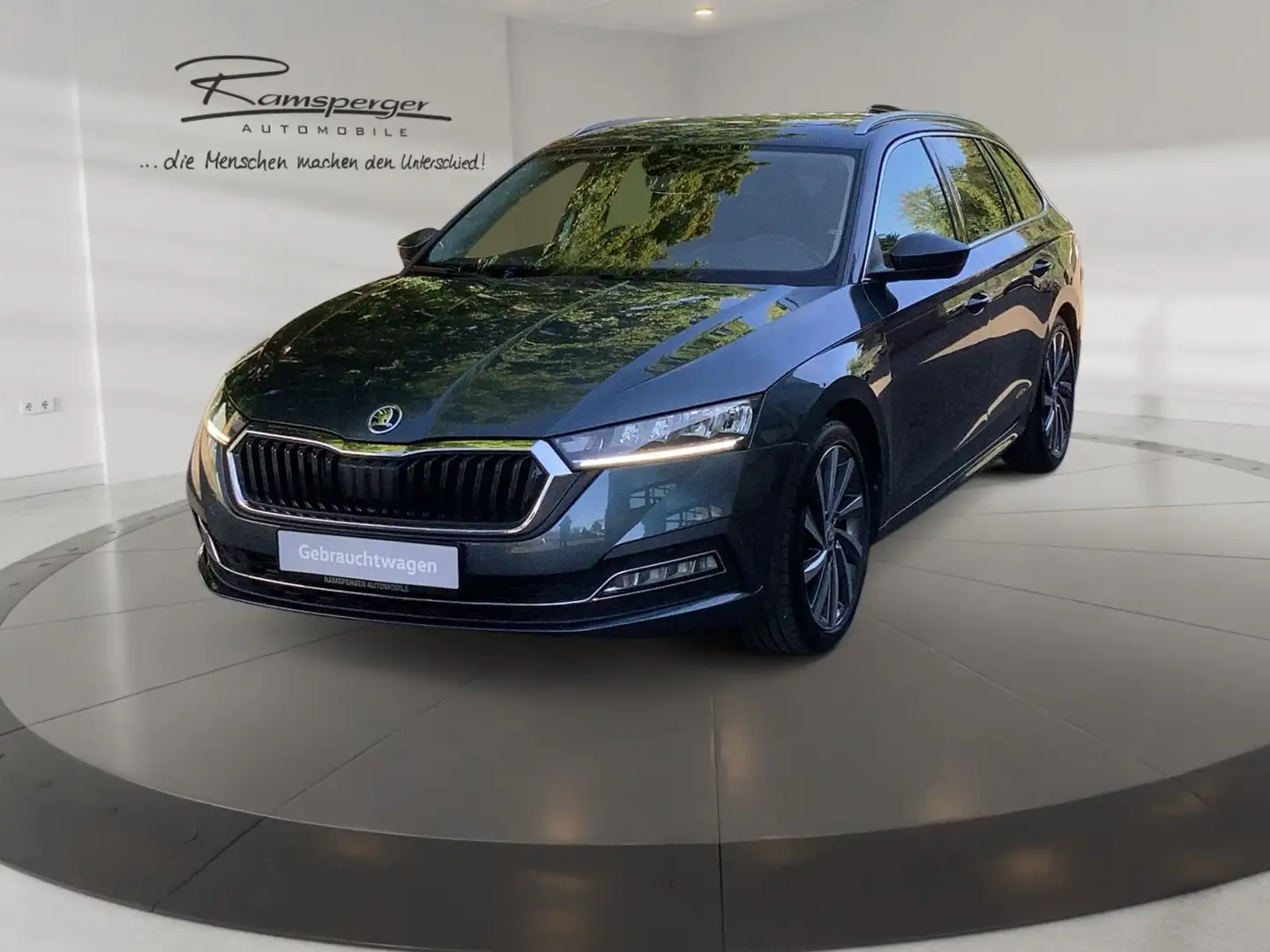 Skoda Octavia Combi 2.0 TDI DSG Style GRA LED Navi Kam Gris - 2