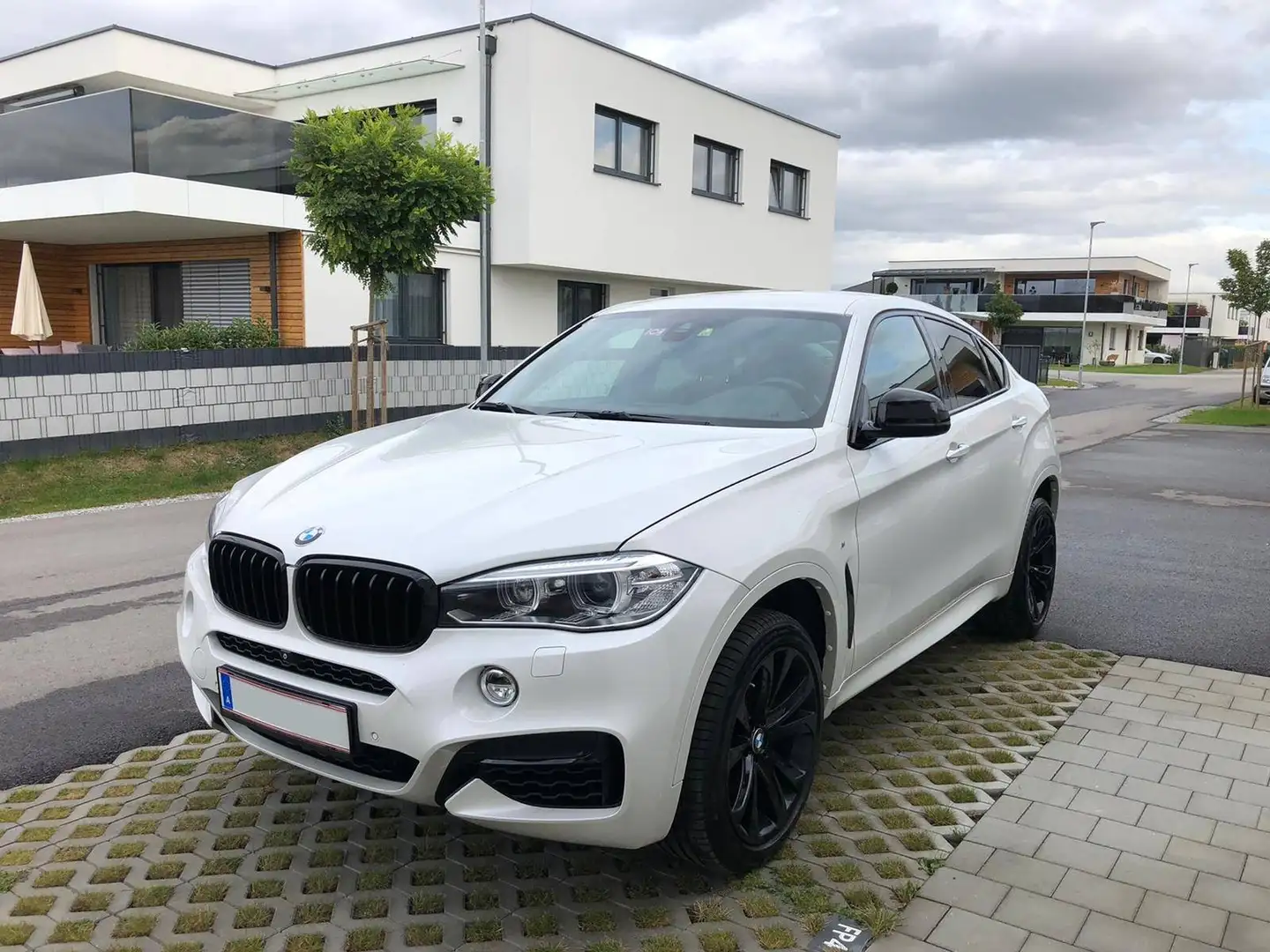 BMW X6 X6 xDrive30d Sport Activity Coupé Österreich-Paket Aut. Österreich-Paket Weiß - 1