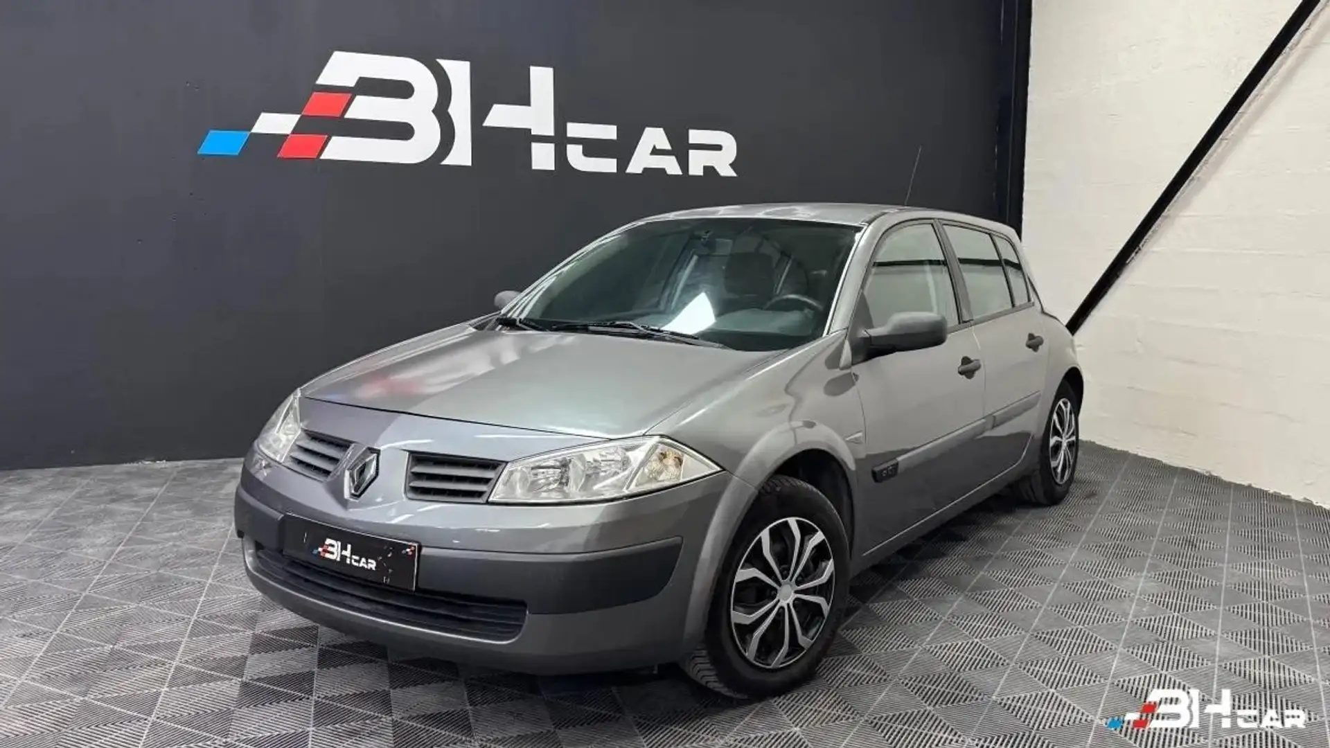 Renault Megane 2 / 1.5 DCI 85 Gris - 1