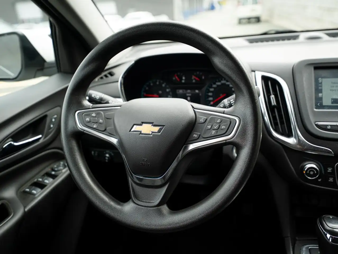 Chevrolet Equinox снимка Chevrolet Equinox