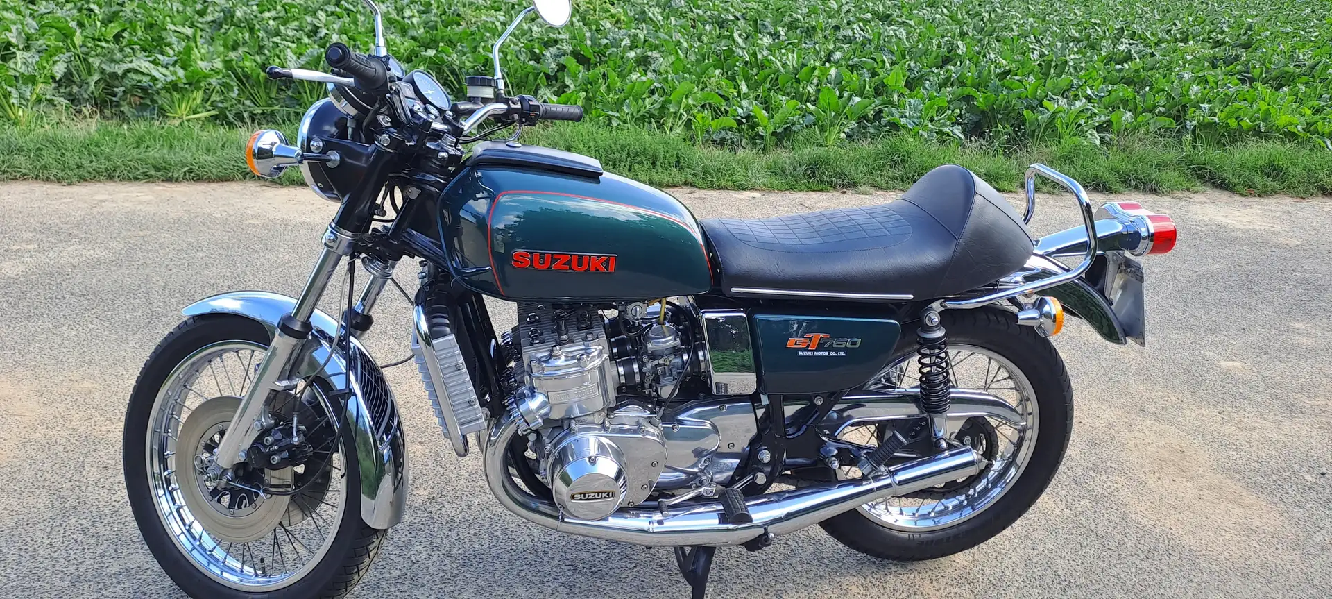 Suzuki GT 750 Grün - 1