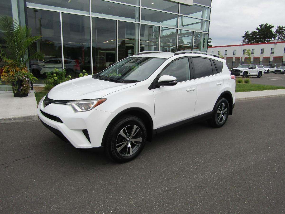 2018 Toyota RAV4 LE TI — снимка 1