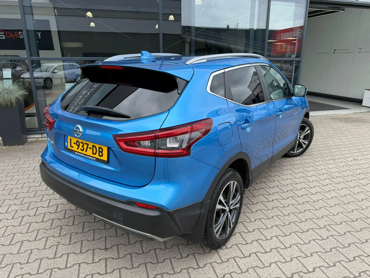 Nissan Qashqai 1.2 Tekna *Stoelverwarming & 360 Camera* Blauw - 2