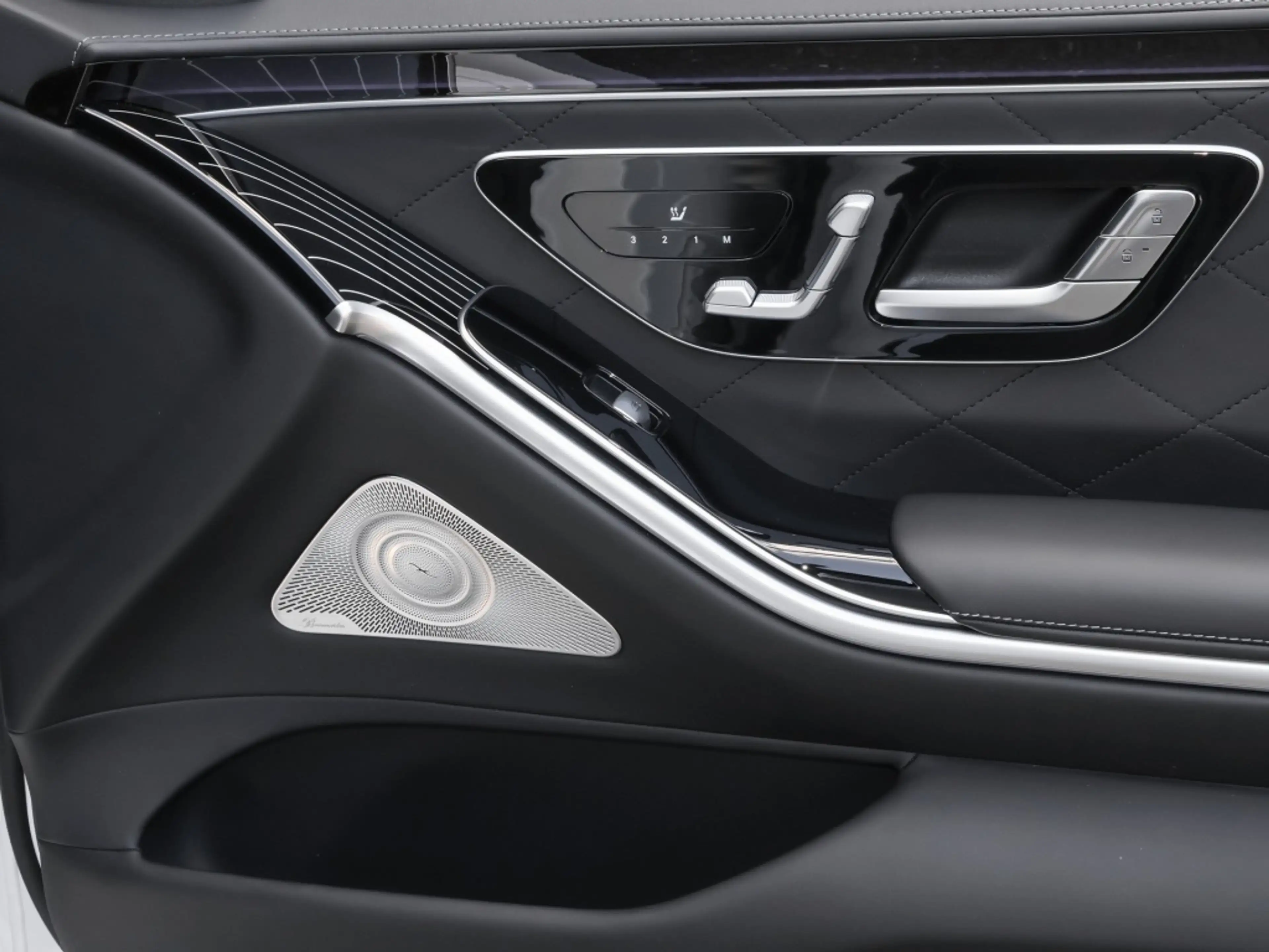 Mercedes-Benz S 450 d 4M L AMG-Sport/Pano/Burm/DIGITAL/Sitzkli — photo 8