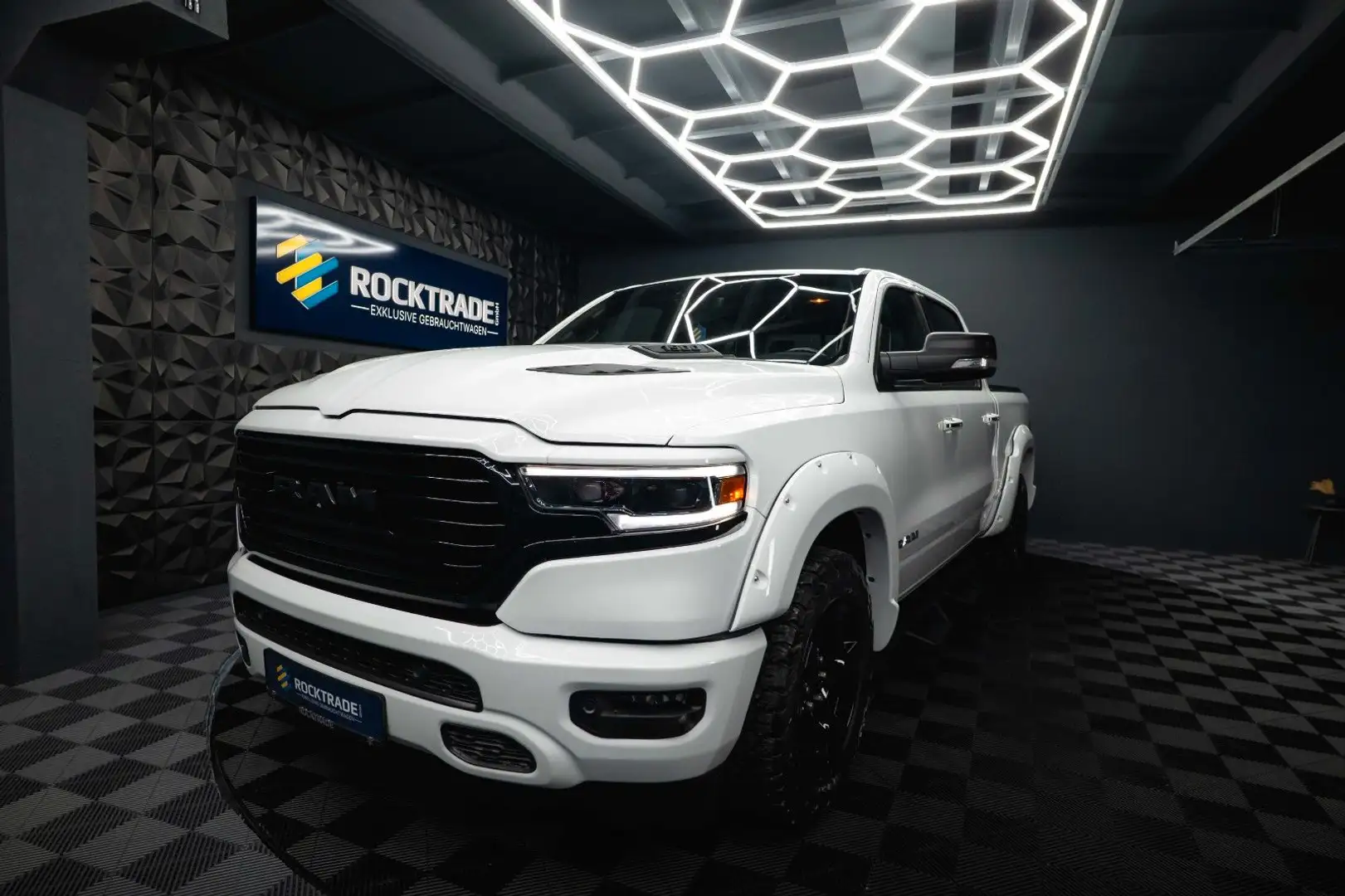 Dodge RAM 5.7 V8 HEMI 4x4 OFFROAD Night-Paket *LED*19% Blanc - 2