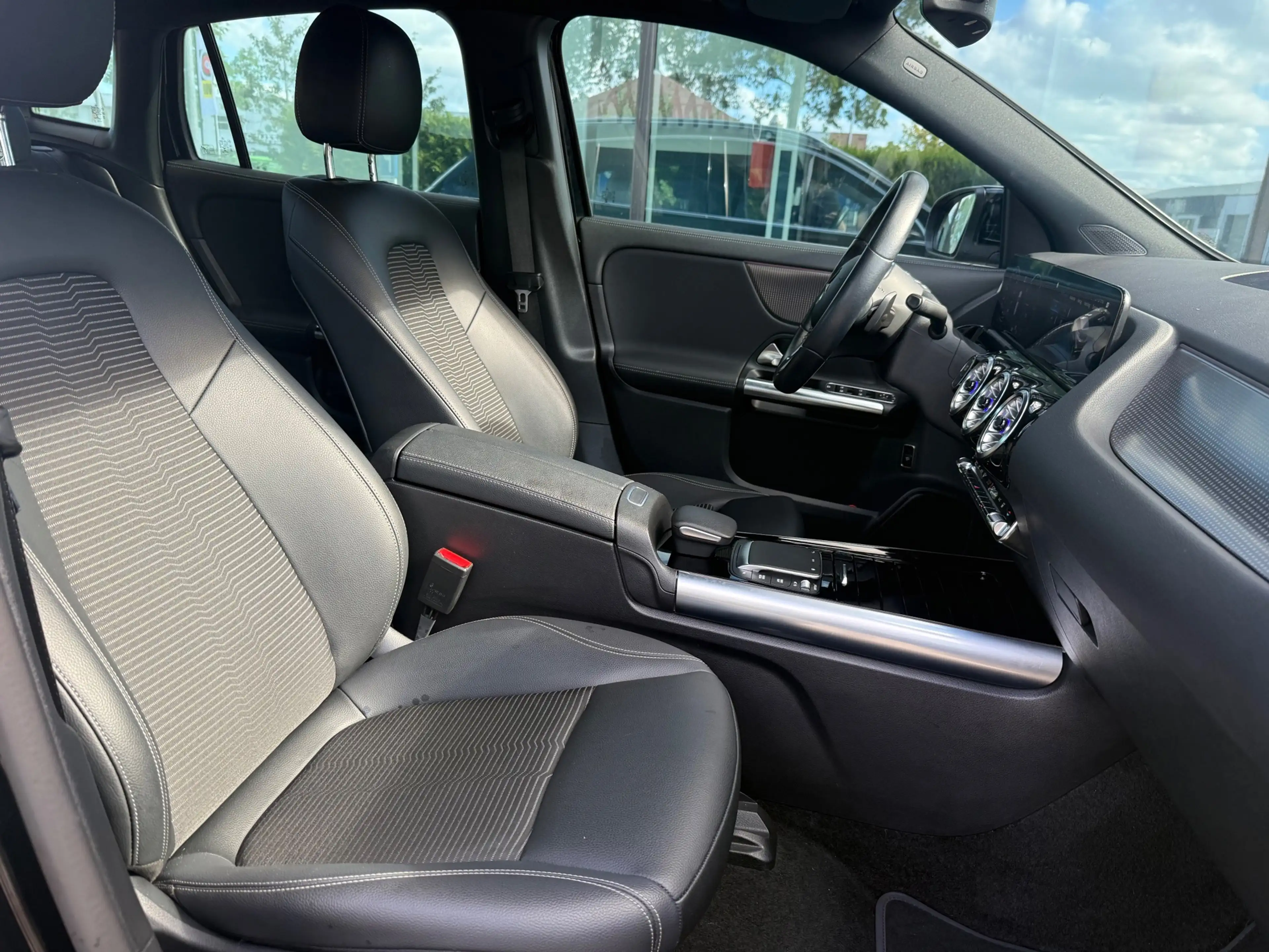 Mercedes-Benz EQA 250 Business Solution Luxury 67 kWh - Automaat - Pano/ — photo 31