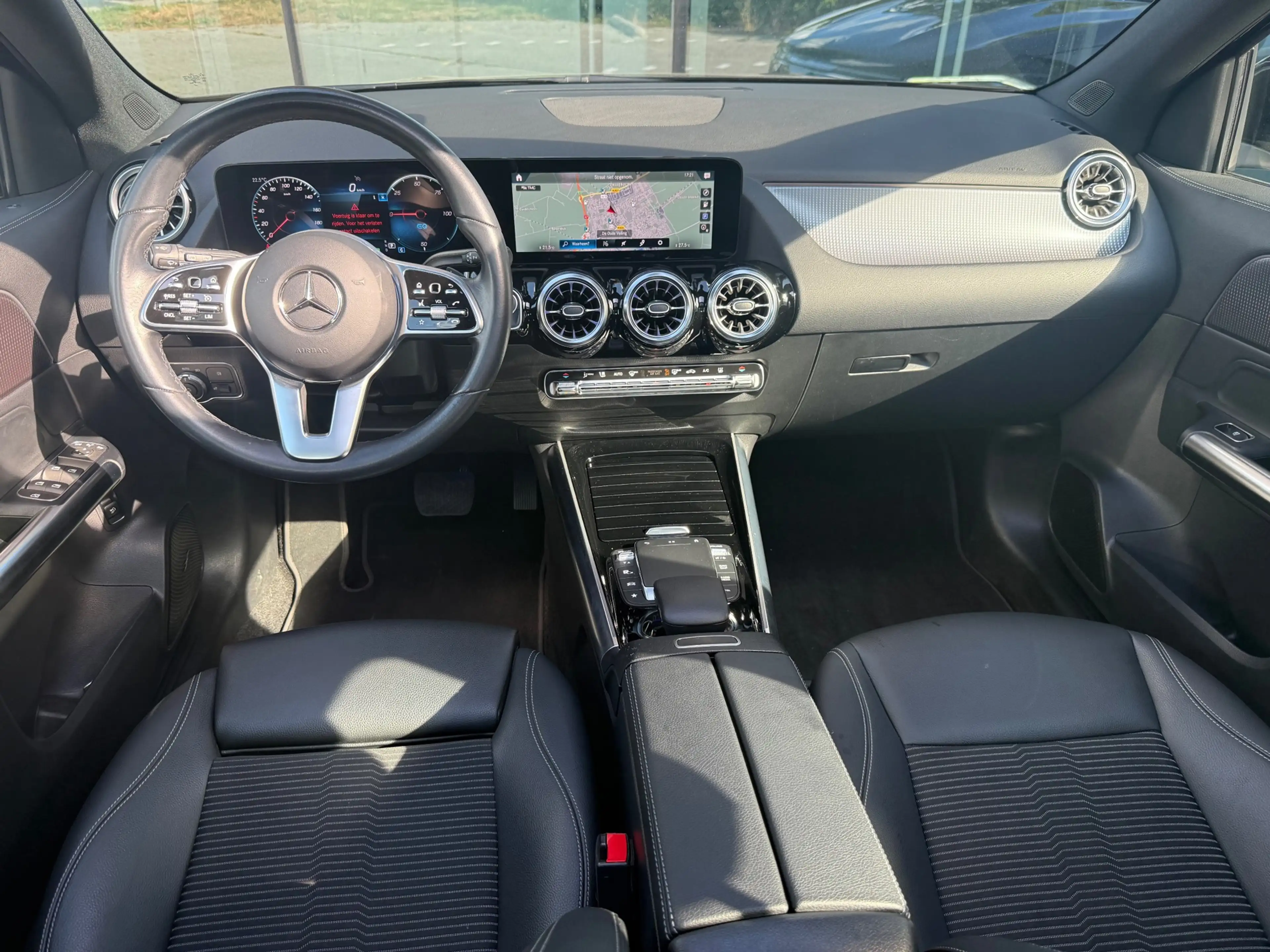 Mercedes-Benz EQA 250 Business Solution Luxury 67 kWh - Automaat - Pano/ — photo 2