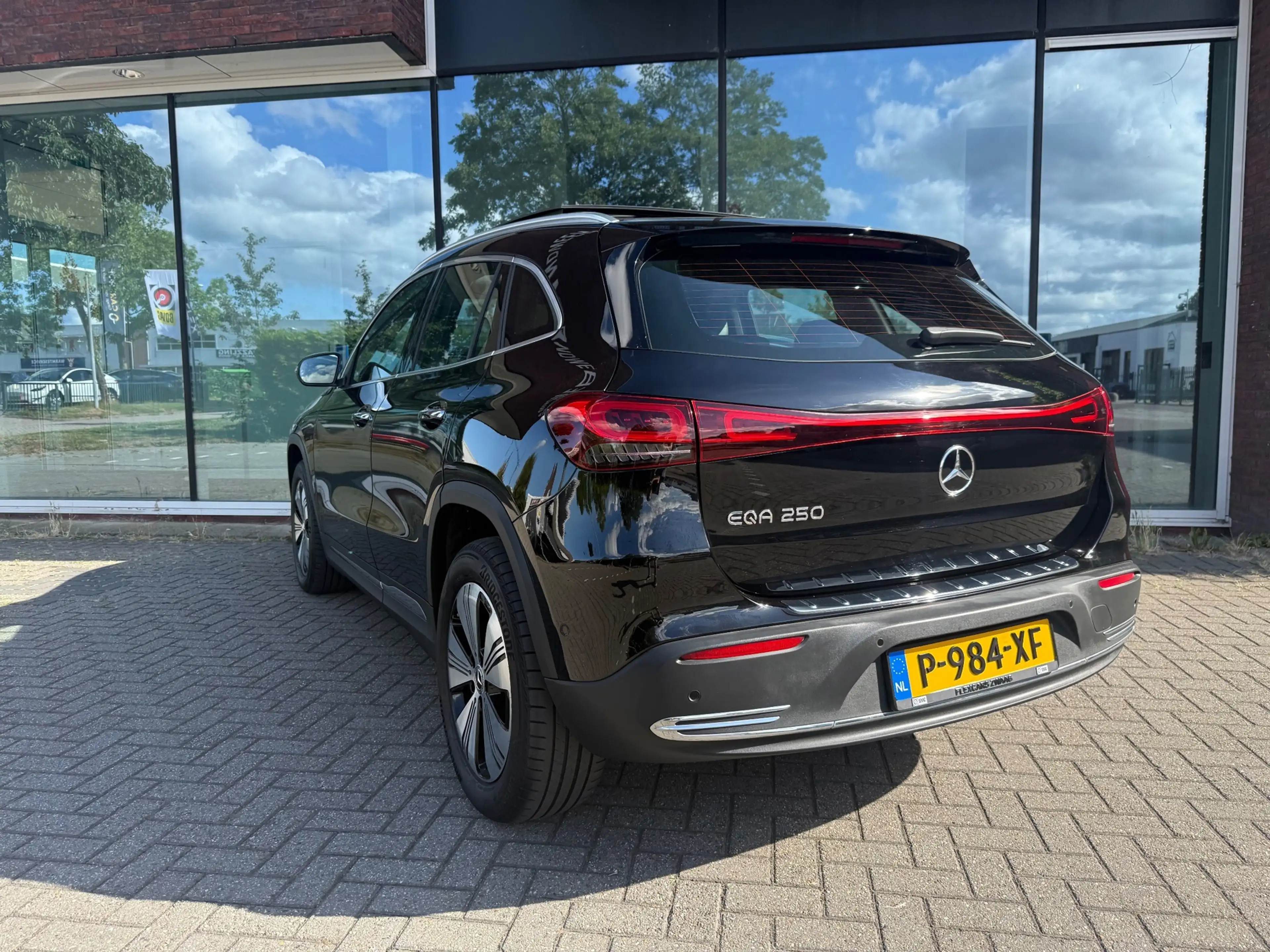 Mercedes-Benz EQA 250 Business Solution Luxury 67 kWh - Automaat - Pano/ — photo 3