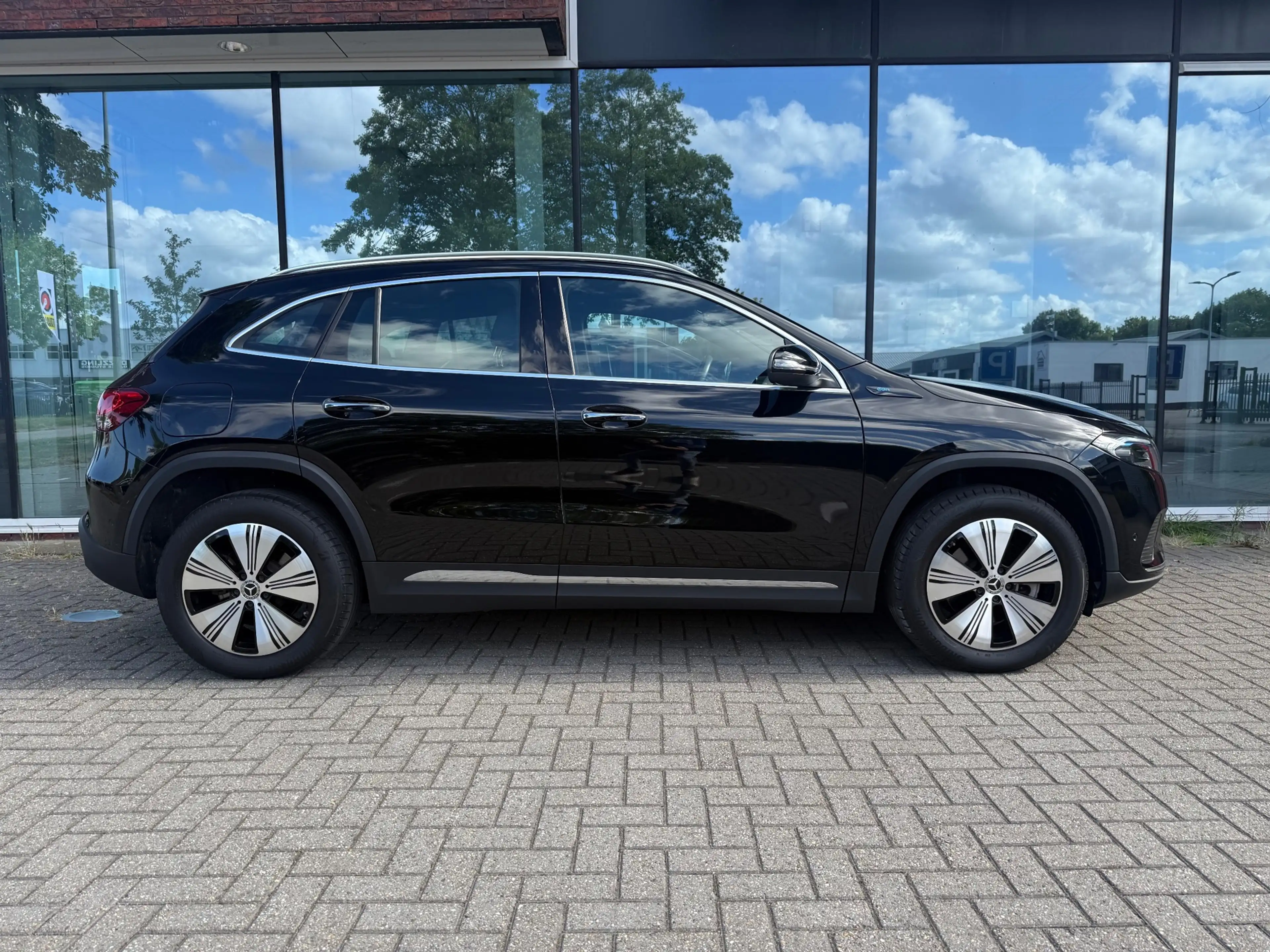 Mercedes-Benz EQA 250 Business Solution Luxury 67 kWh - Automaat - Pano/ — photo 33