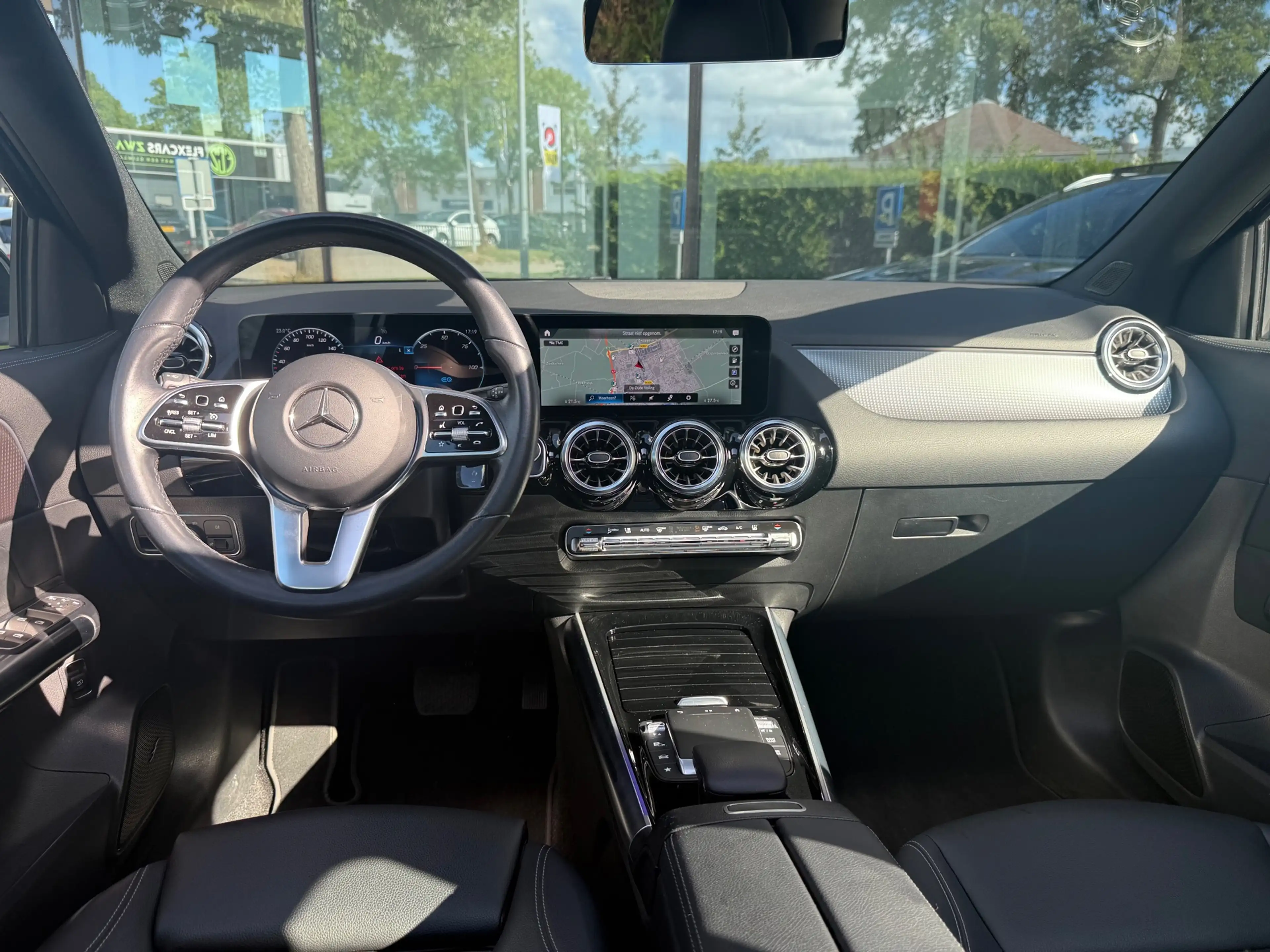Mercedes-Benz EQA 250 Business Solution Luxury 67 kWh - Automaat - Pano/ — photo 11