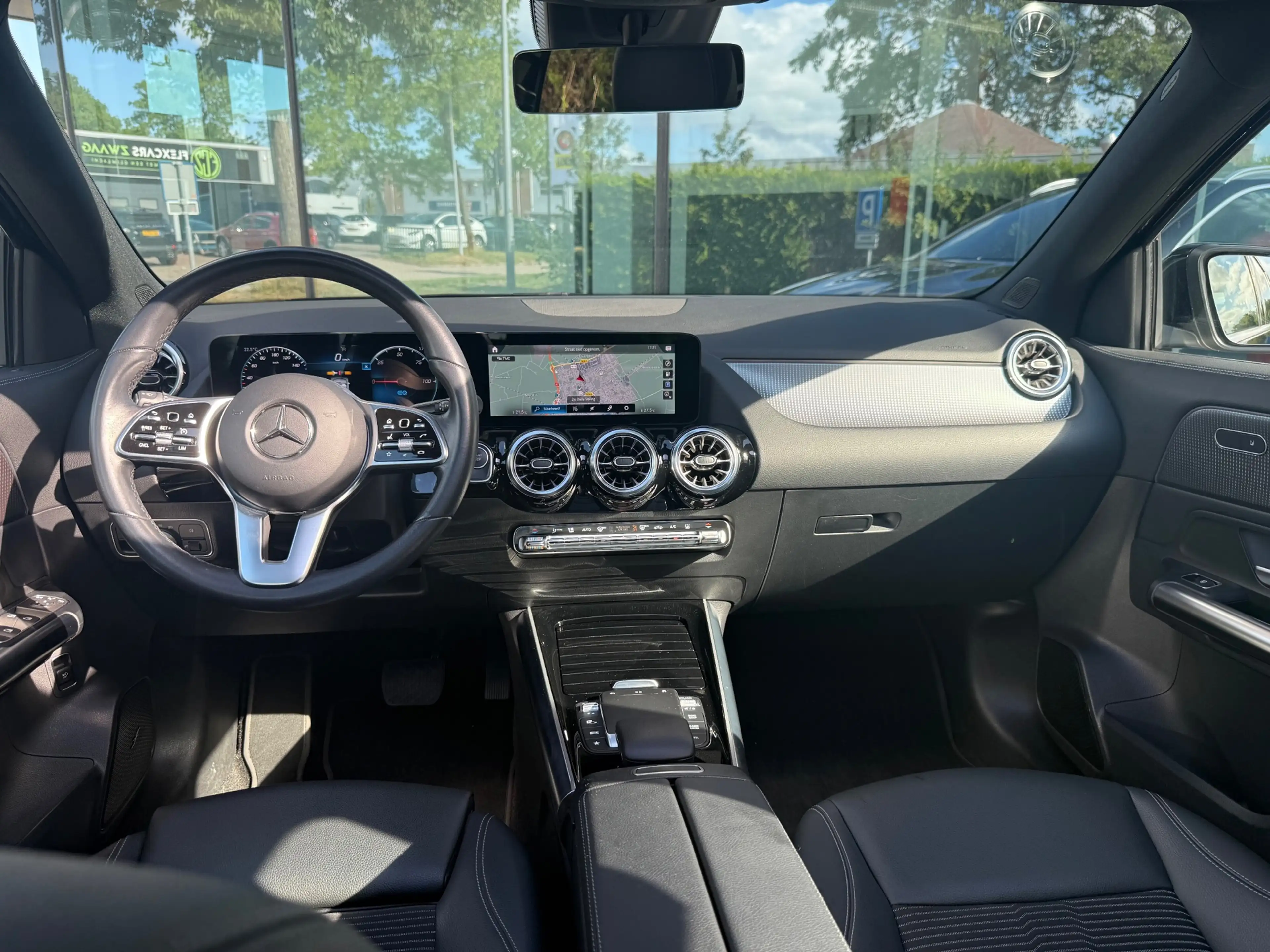 Mercedes-Benz EQA 250 Business Solution Luxury 67 kWh - Automaat - Pano/ — photo 8