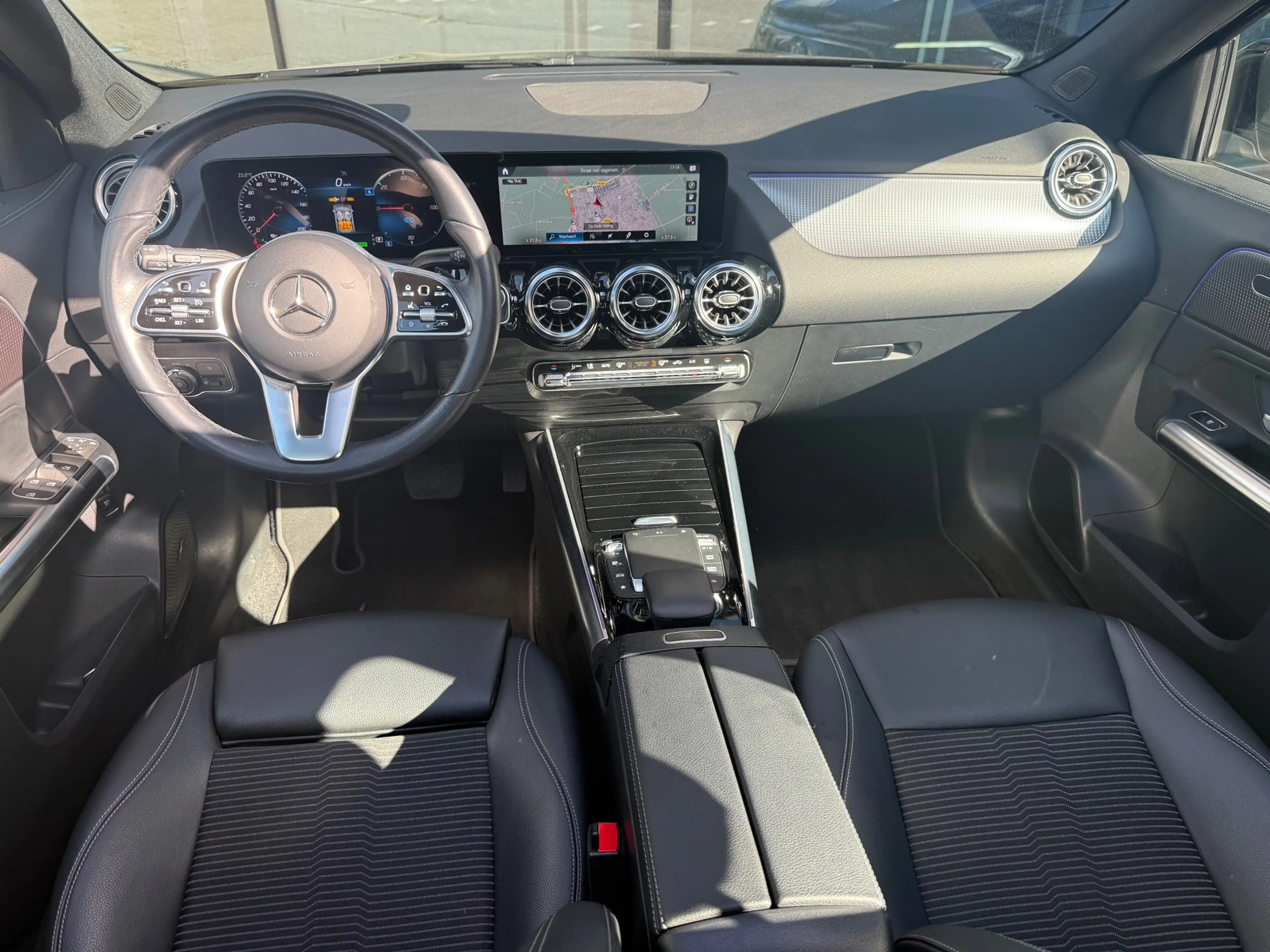 Mercedes-Benz EQA 250 Business Solution Luxury 67 kWh - Automaat - Pano/ — photo 12