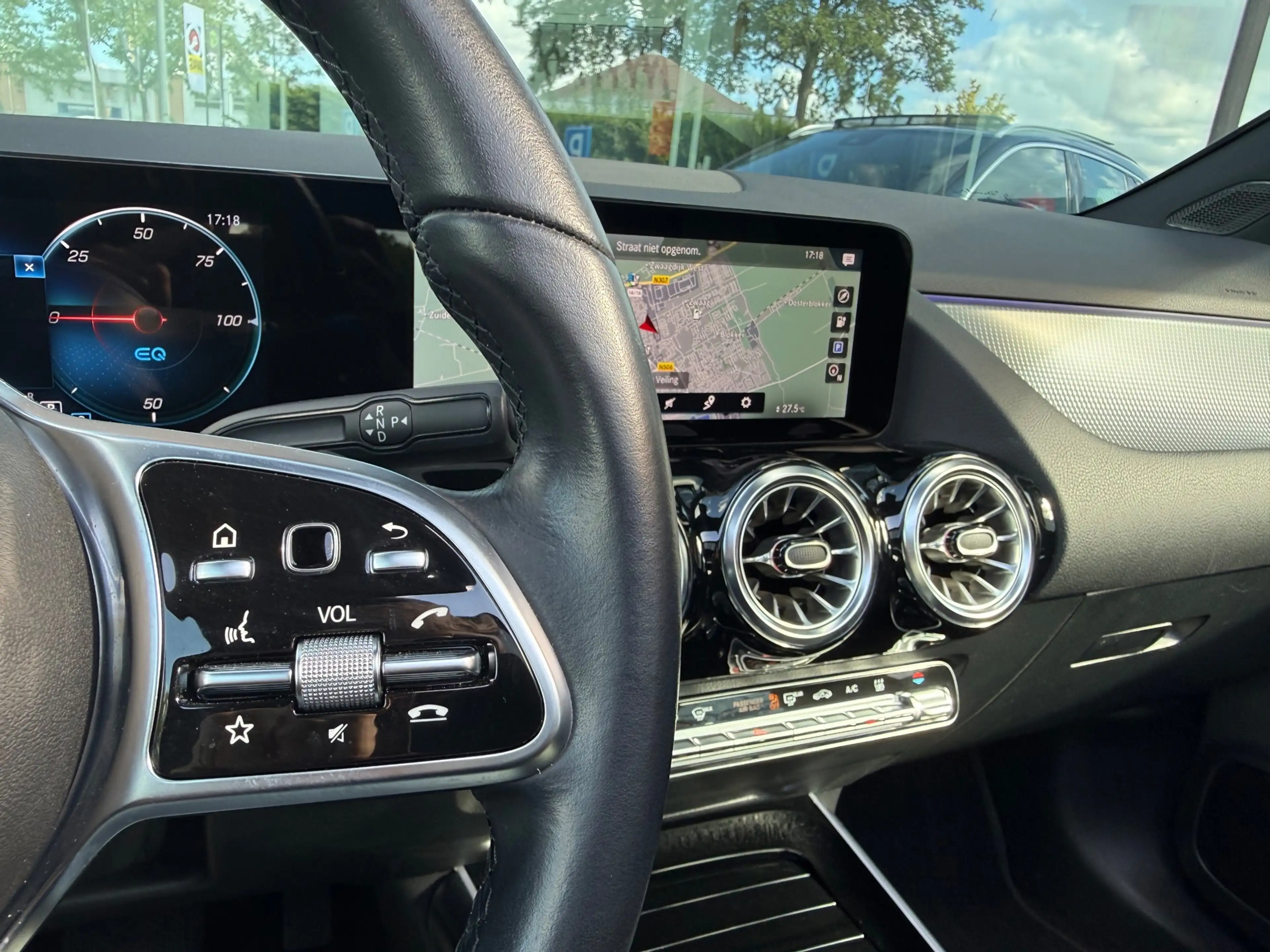 Mercedes-Benz EQA 250 Business Solution Luxury 67 kWh - Automaat - Pano/ — photo 16