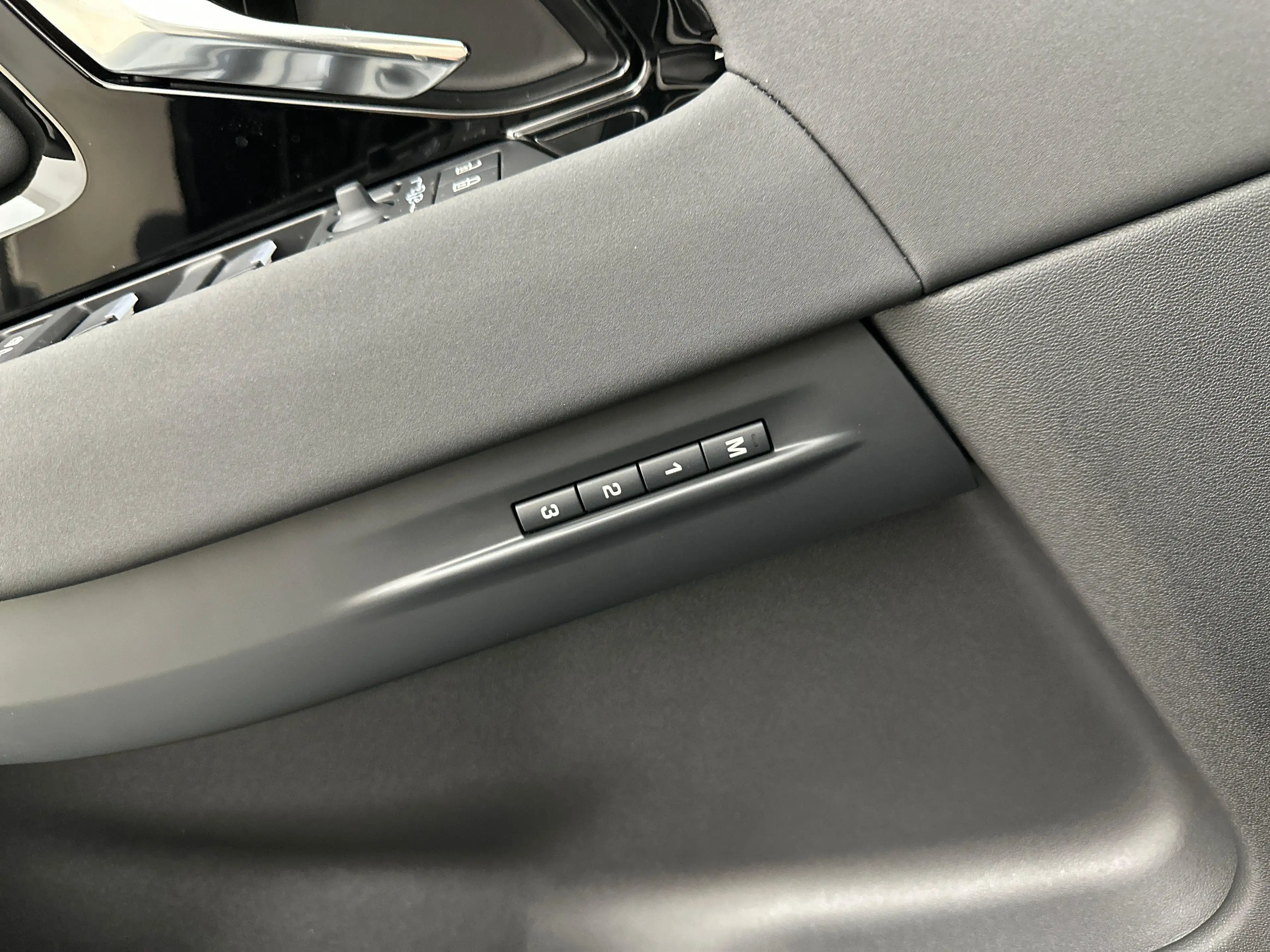 Land Rover Range Rover Evoque P160 S FWD Auto. 26.5MY — photo 13