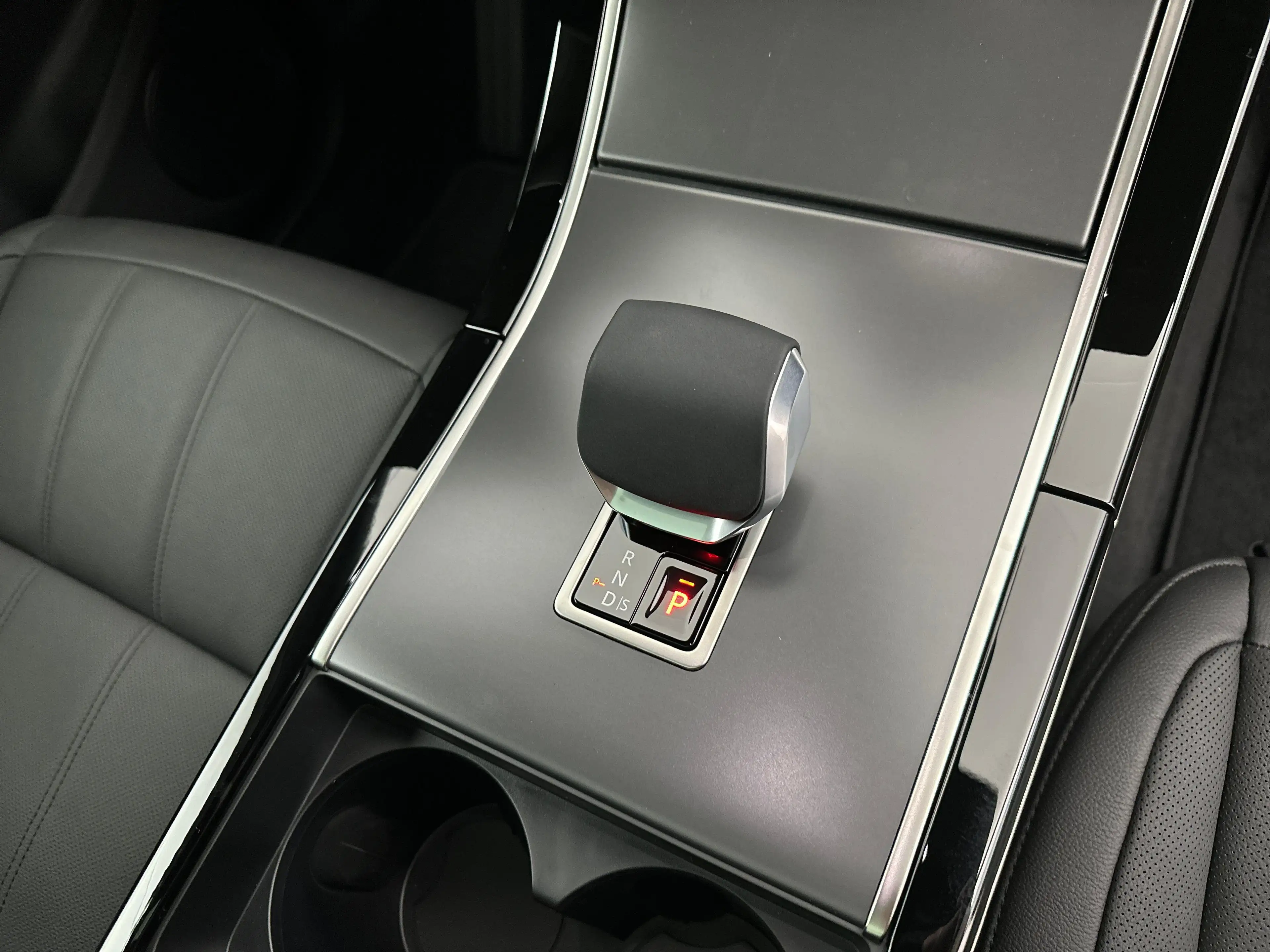 Land Rover Range Rover Evoque P160 S FWD Auto. 26.5MY — photo 12