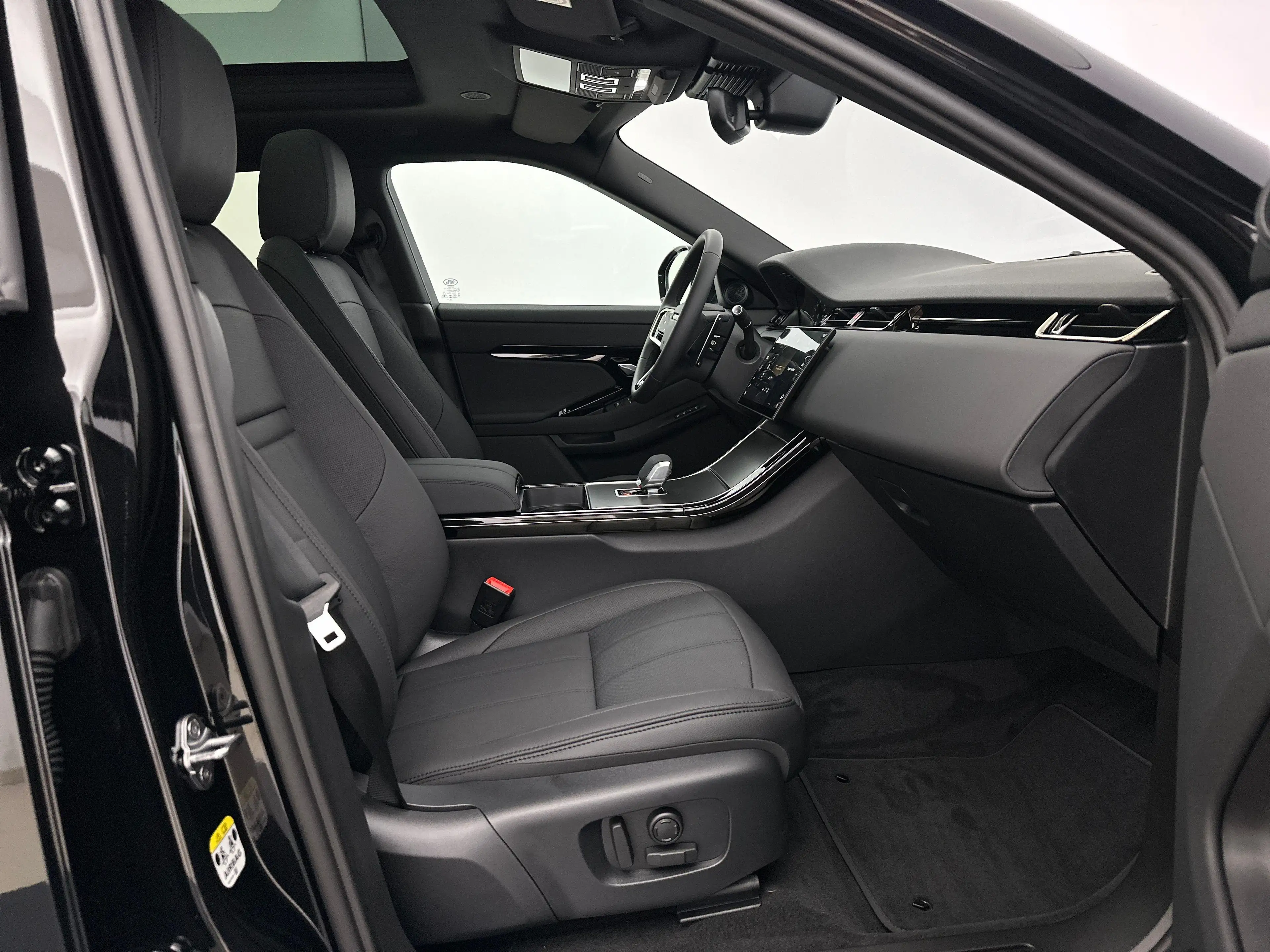 Land Rover Range Rover Evoque P160 S FWD Auto. 26.5MY — photo 3