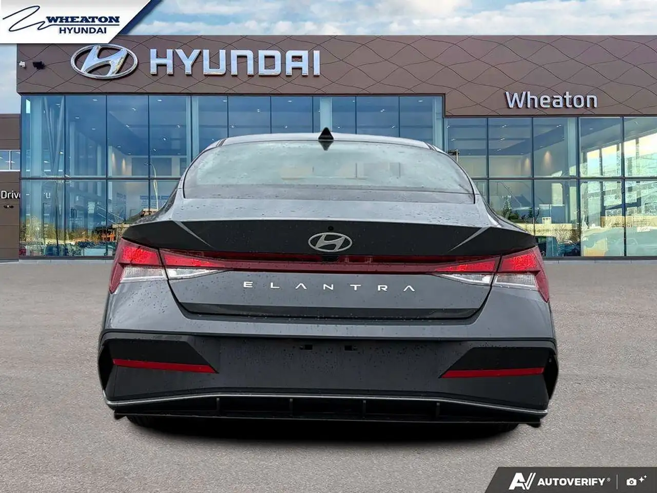 Hyundai ELANTRA снимка Hyundai ELANTRA