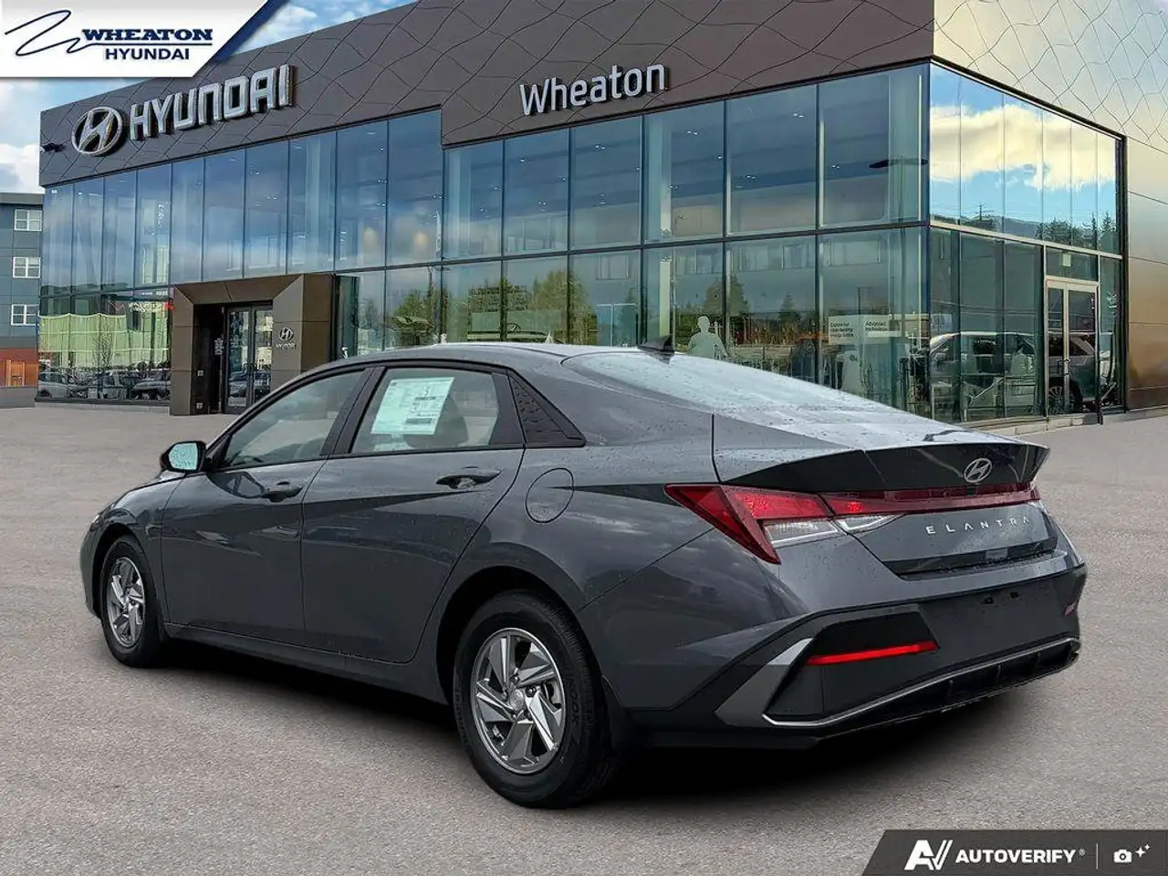 Hyundai ELANTRA снимка Hyundai ELANTRA