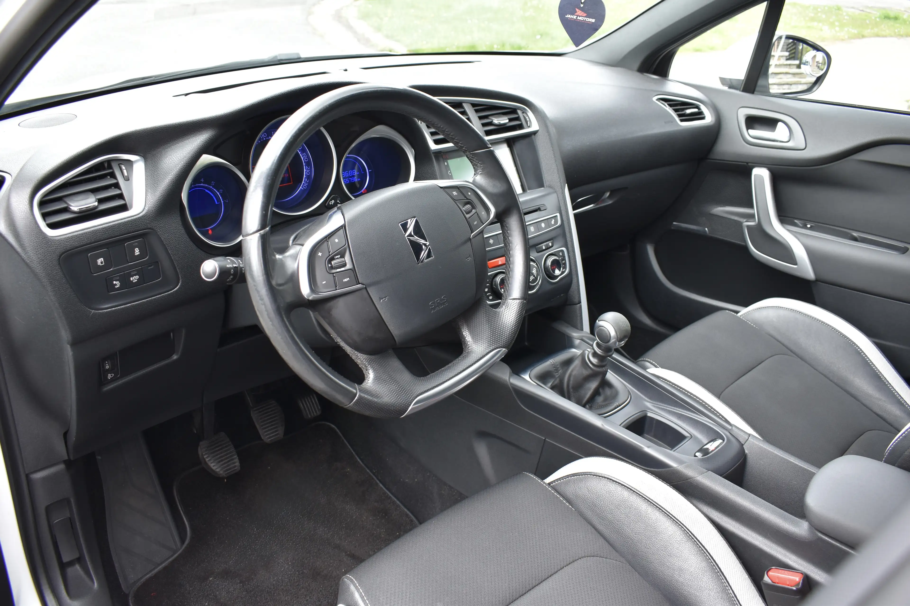 DS Automobiles DS 4 DS 4 1.6 BlueHDi ** GPS ** MASSAGE ** GARANTIE ** — photo 9