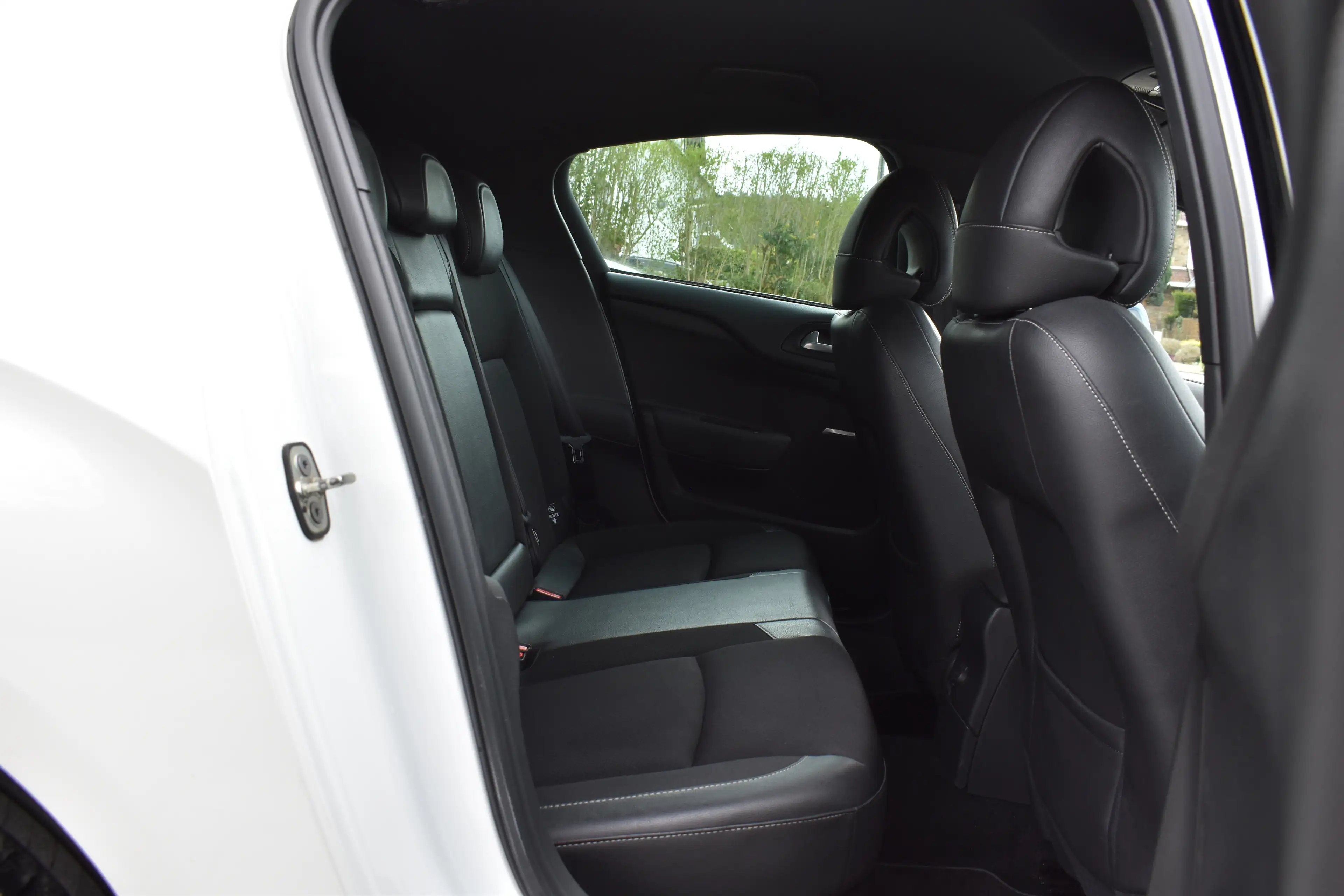 DS Automobiles DS 4 DS 4 1.6 BlueHDi ** GPS ** MASSAGE ** GARANTIE ** — photo 14