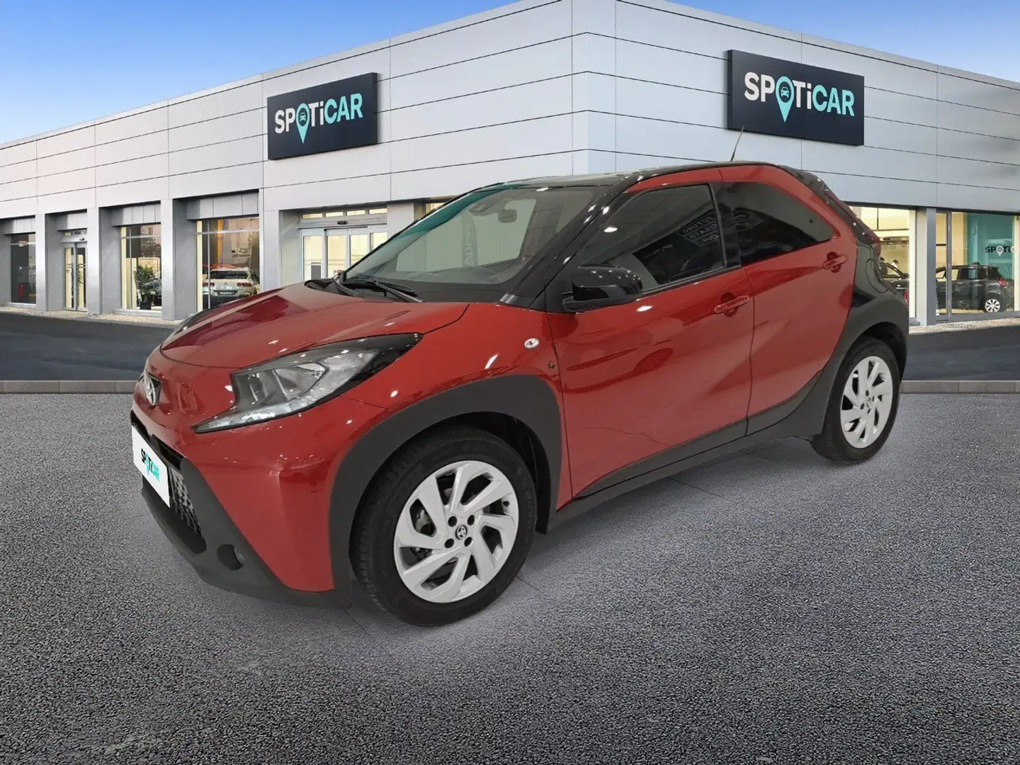Toyota Aygo X 1.0B (72 CV) Trend S-CVT Roşu - 1