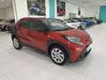 Toyota Aygo X 1.0B (72 CV) Trend S-CVT Roşu - thumbnail 5