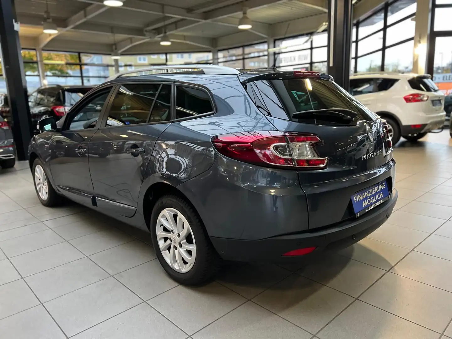 Renault Megane III Grandtour Limited PDC Cam USB Grijs - 2