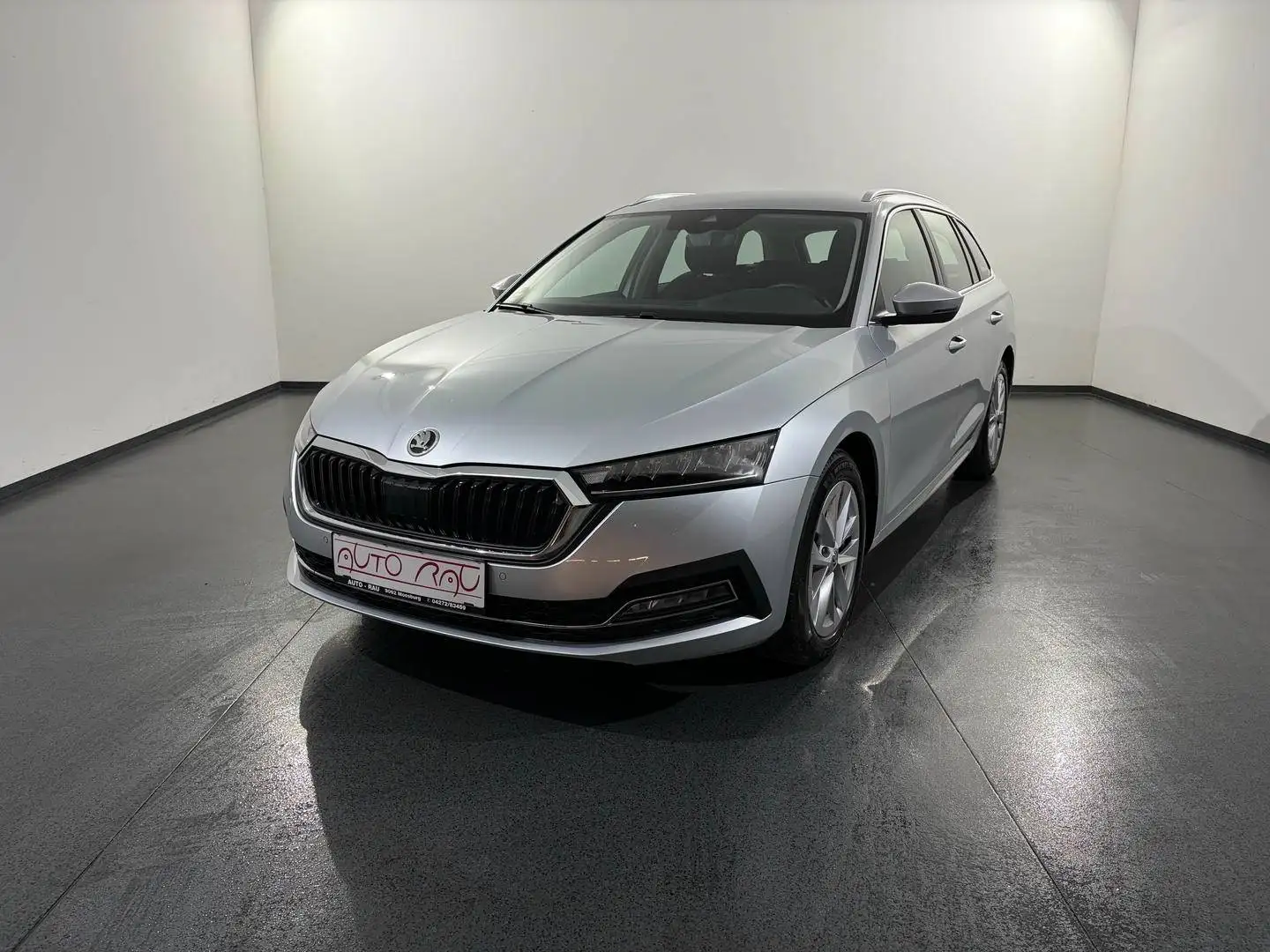Skoda Octavia Combi 2.0 TDI Style 4x4 DSG *LED*ACC*NAVI* Silber - 2