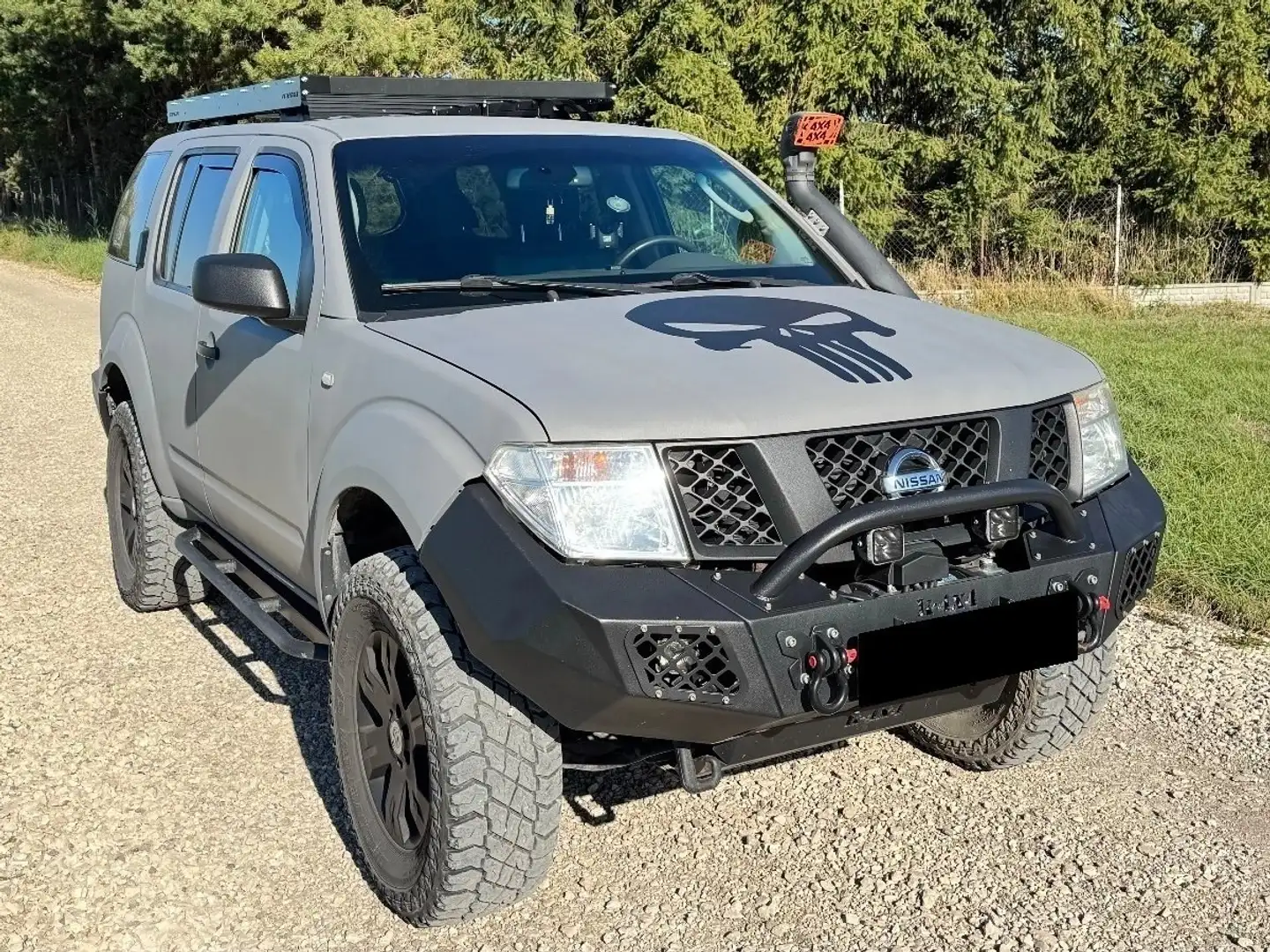 Nissan Pathfinder Pathfinder 2.5 dCi SE Grau - 2