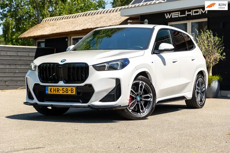 BMW Ix1