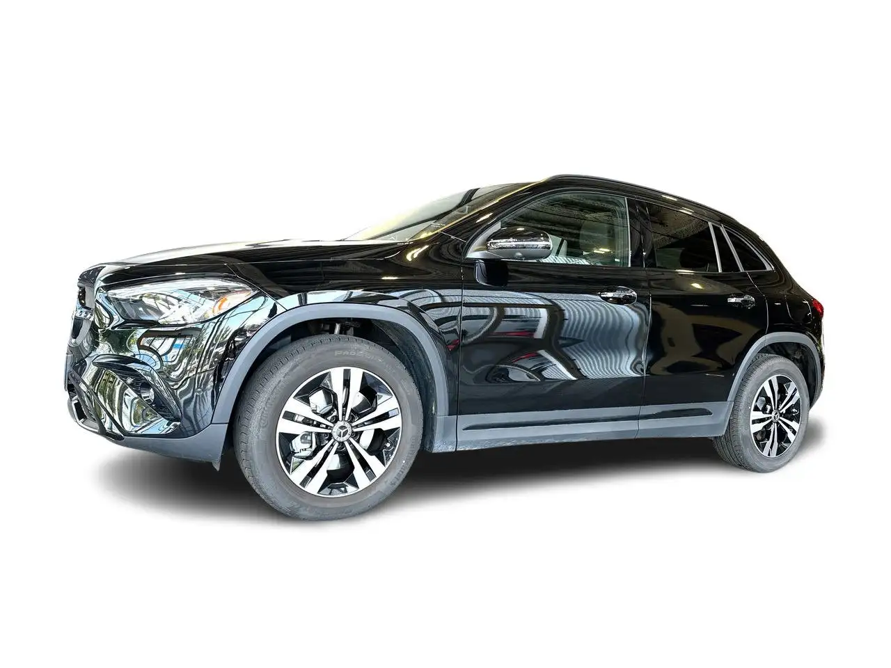 Mercedes-Benz GLA снимка Mercedes-Benz GLA