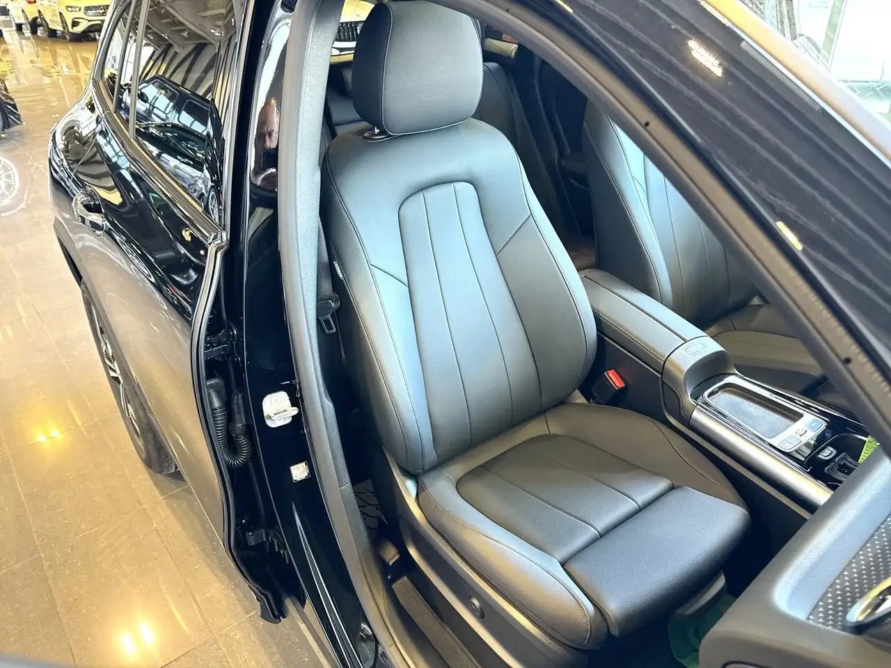 Mercedes-Benz GLA снимка Mercedes-Benz GLA