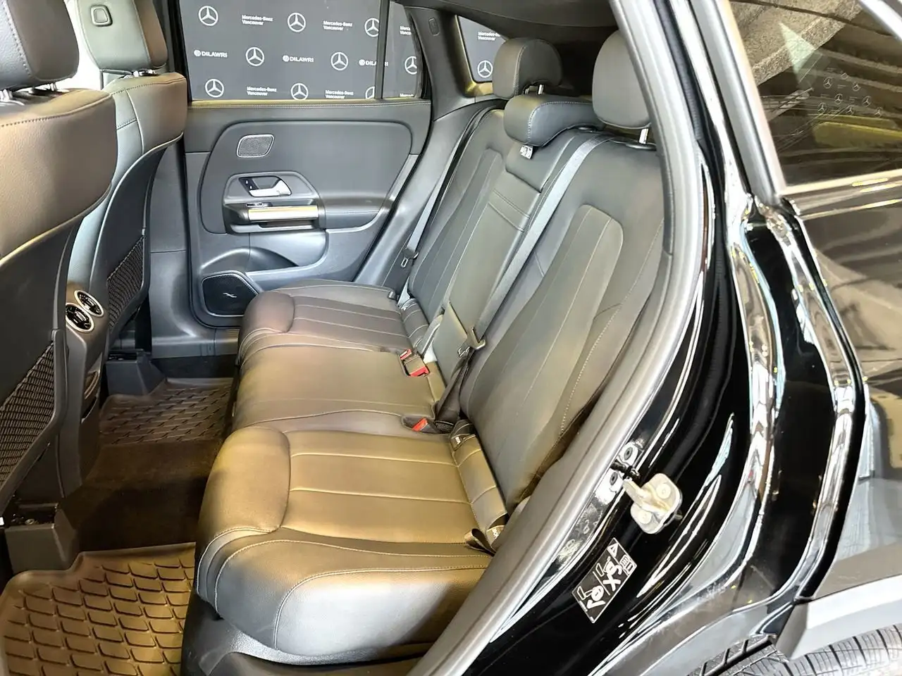 Mercedes-Benz GLA снимка Mercedes-Benz GLA