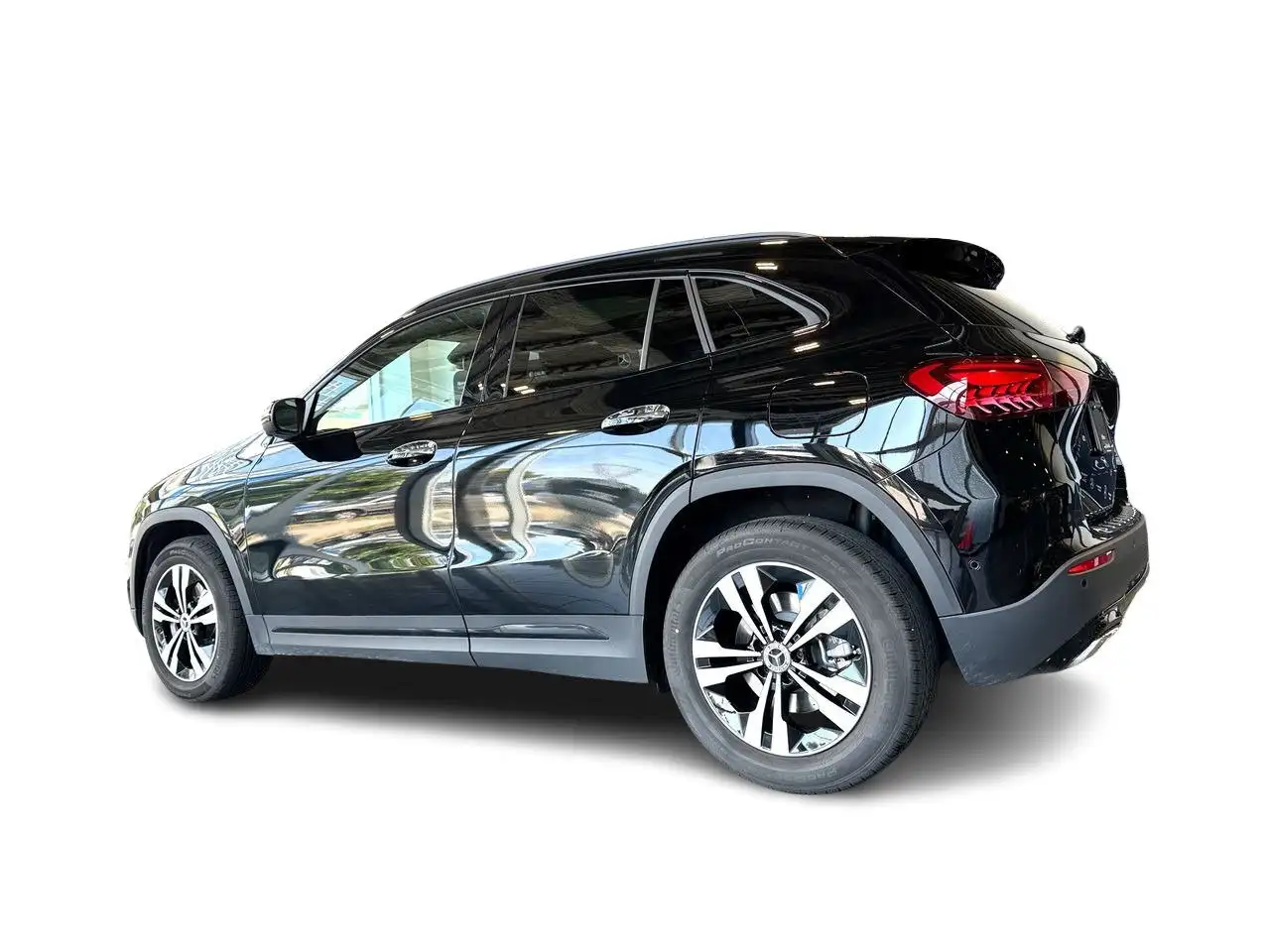 Mercedes-Benz GLA снимка Mercedes-Benz GLA
