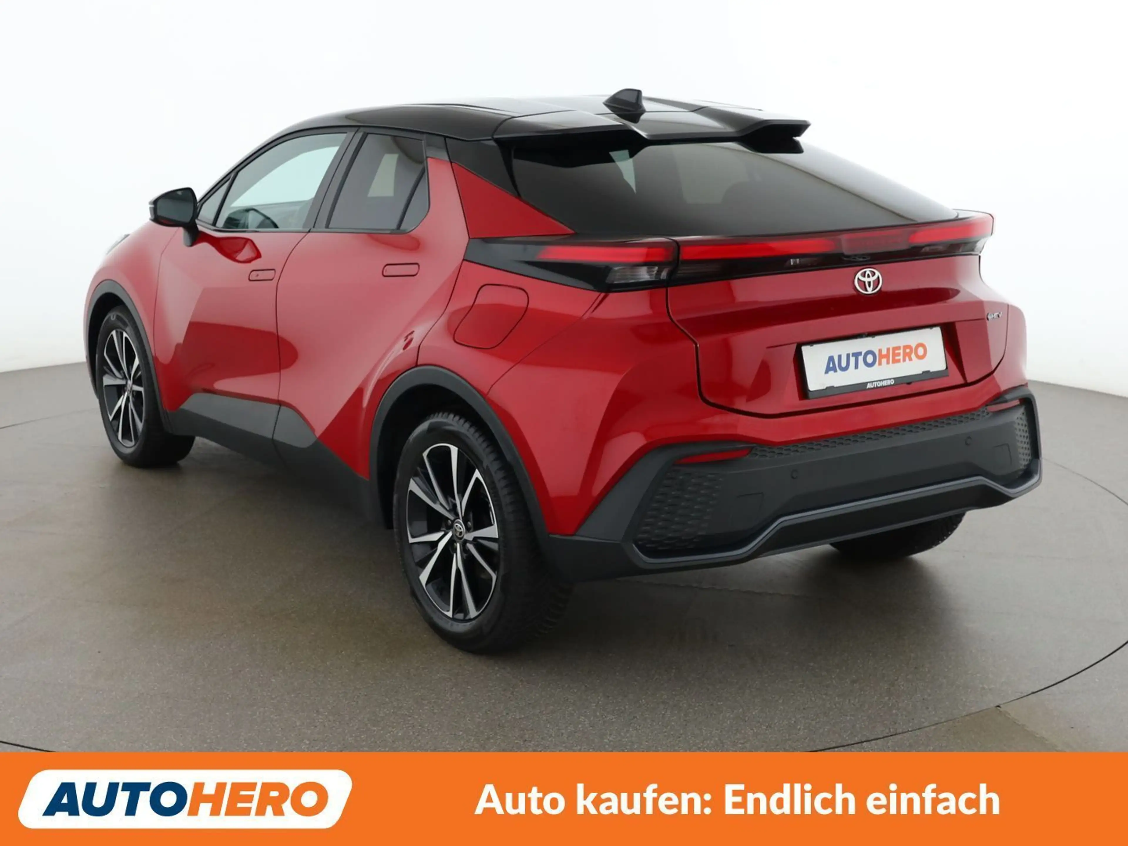 Toyota C-HR 1.8 Hybrid Active Drive — photo 4