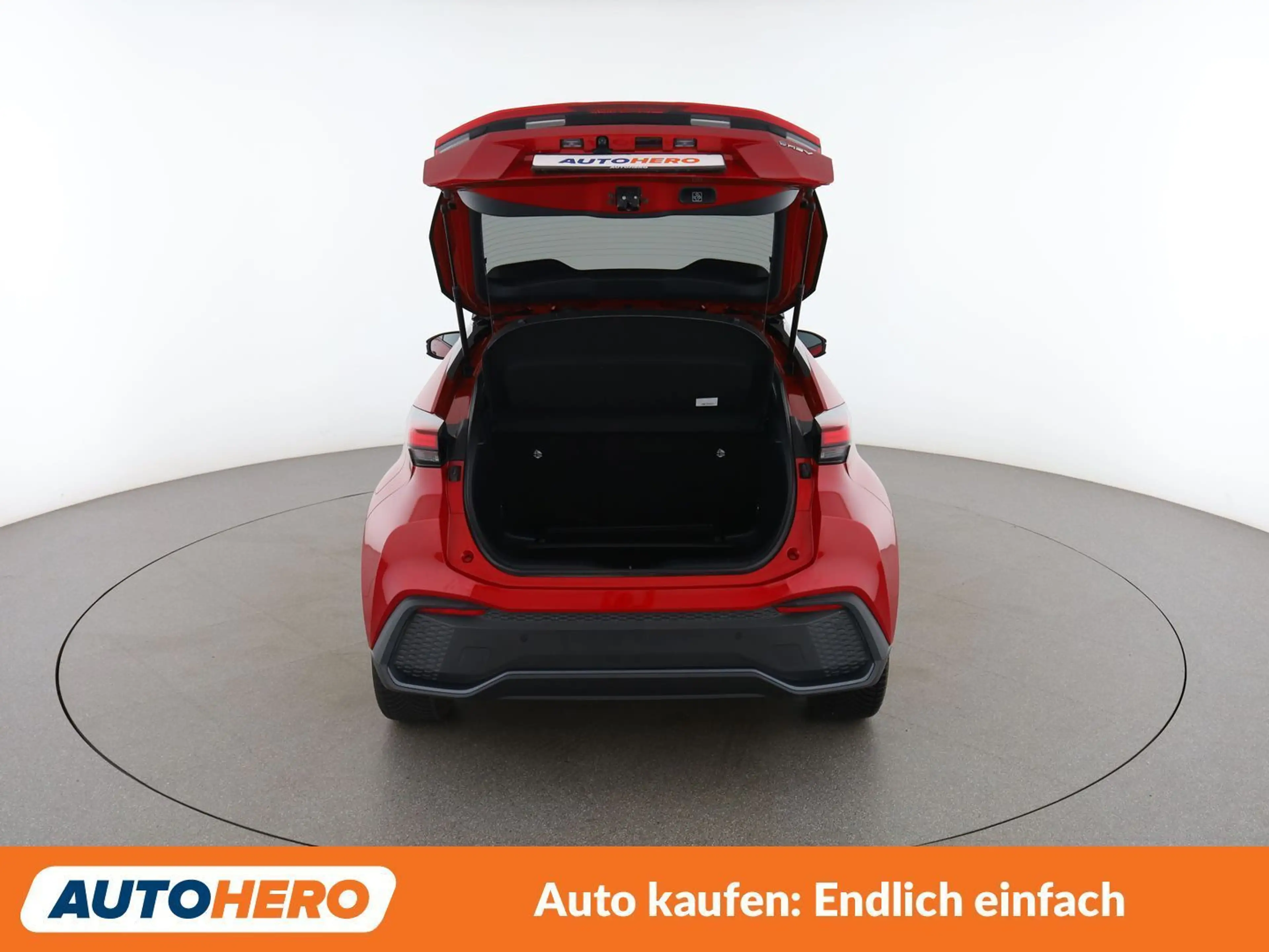 Toyota C-HR 1.8 Hybrid Active Drive — photo 16
