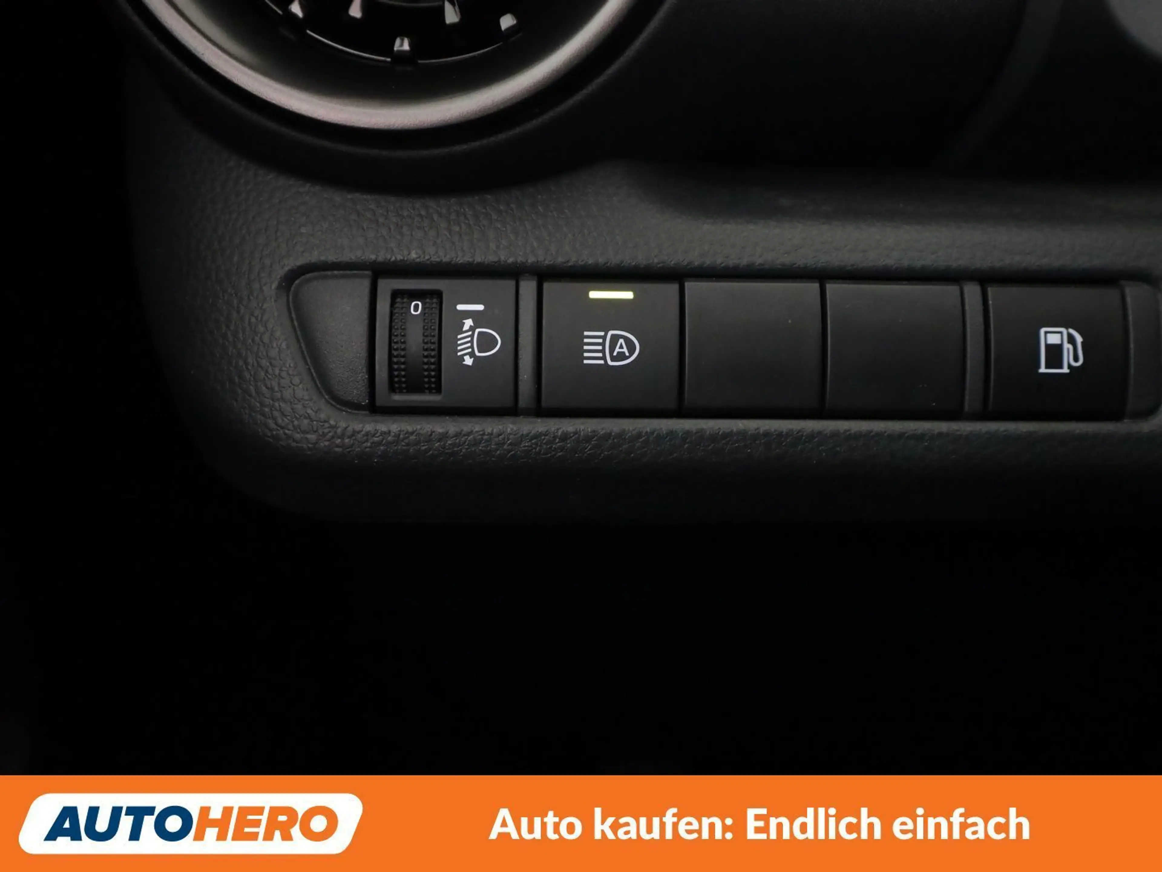 Toyota C-HR 1.8 Hybrid Active Drive — photo 28
