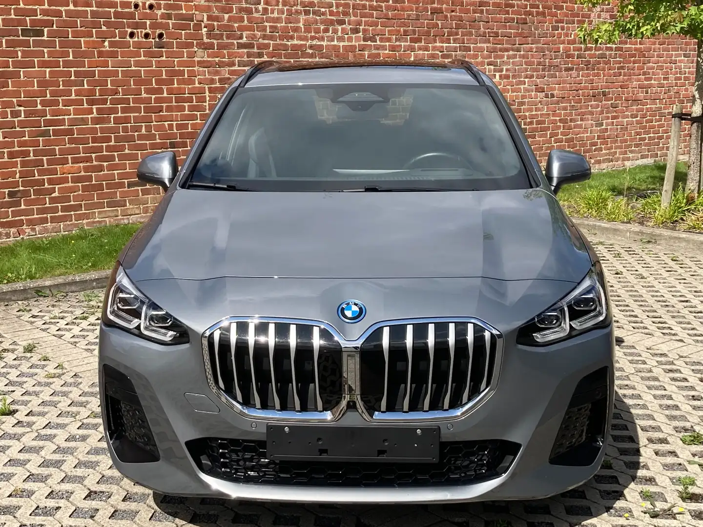 BMW 225 e xDrive Active Tourer Aut M-Sport - NP: 63.500 Gris - 1
