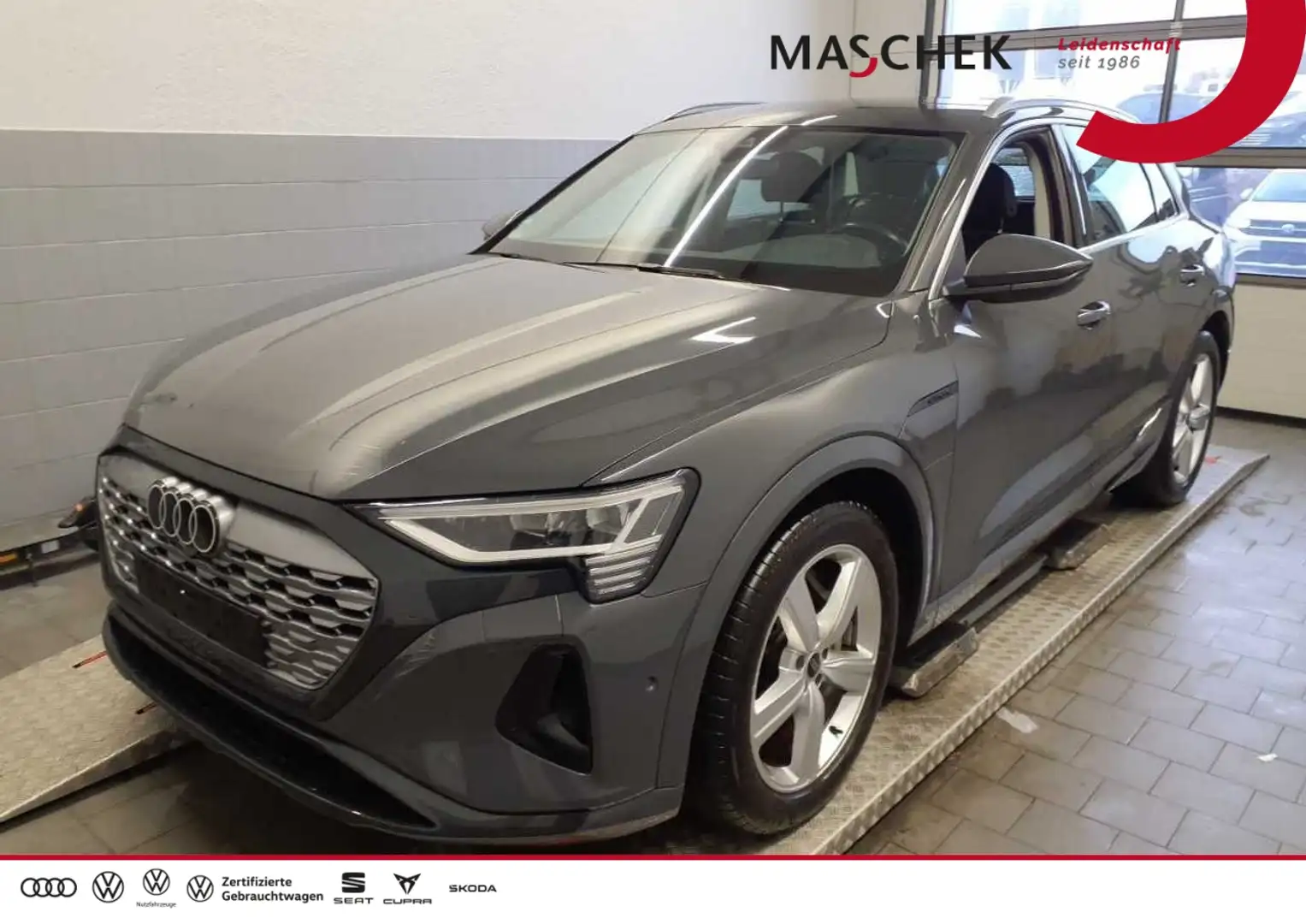 Audi Q8 e-tron 55 AHK Memory Matrix Kamera Sitzh Navi ACC AHK Grau - 1