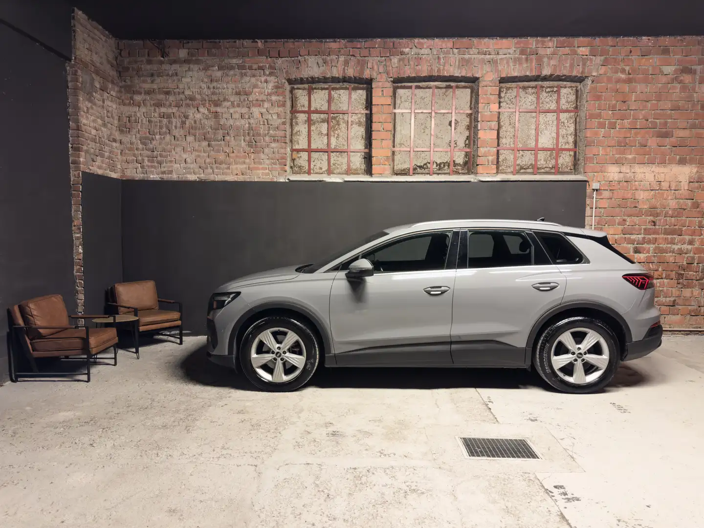 Audi Q4 e-tron 35 CarPlay/ Sitzheizung/ EINPARKHILFE/ TEMP Grau - 2