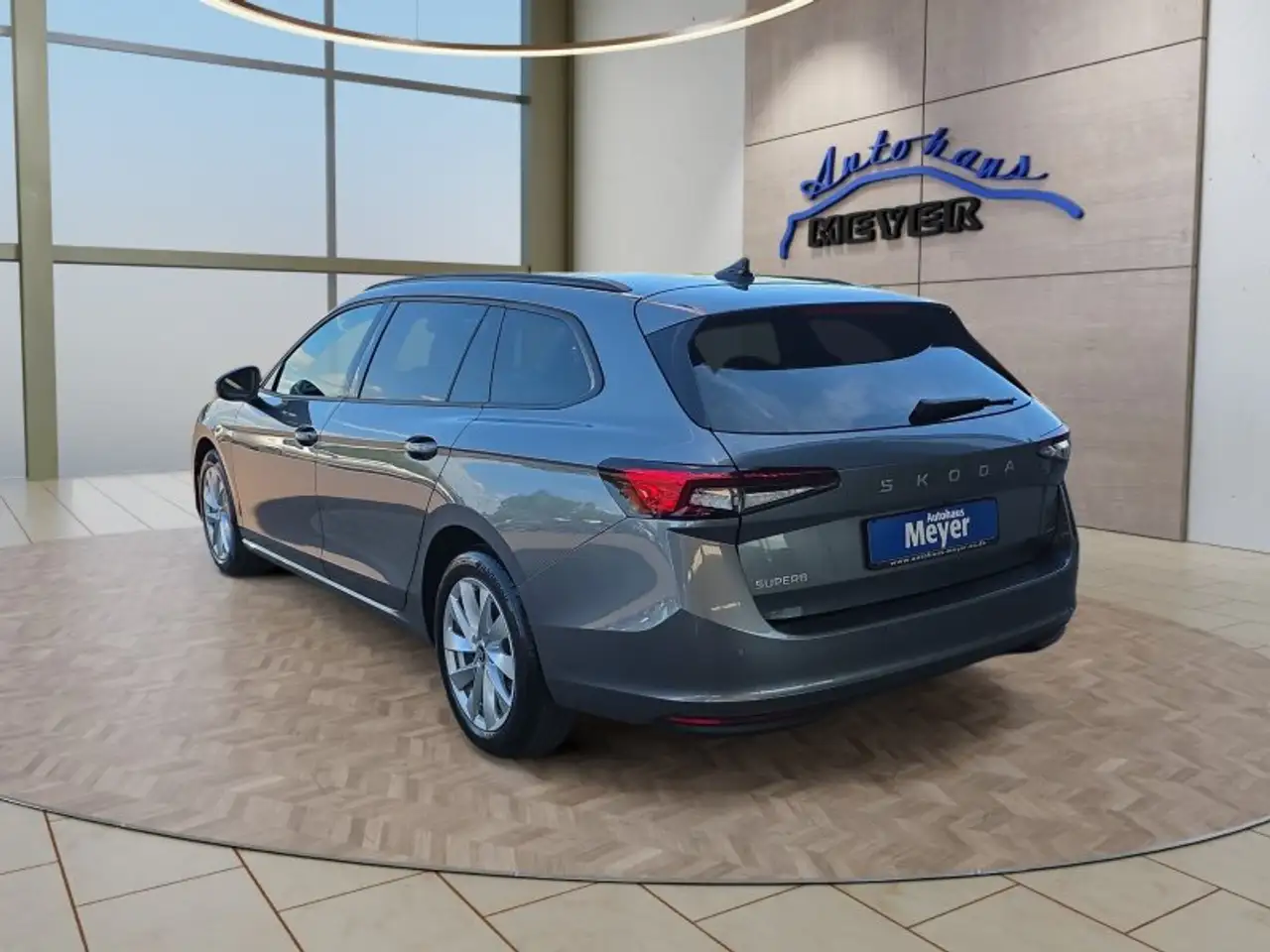 Skoda Superb Combi 2,0TDI DSG Navi/DCC/ACC/Kamera/Sitzhz., миниатюра 4