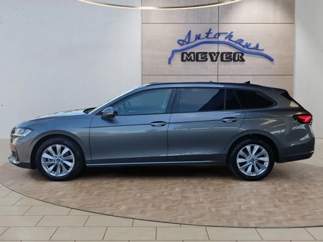 Skoda Superb Combi 2,0TDI DSG Navi/DCC/ACC/Kamera/Sitzhz., миниатюра 3