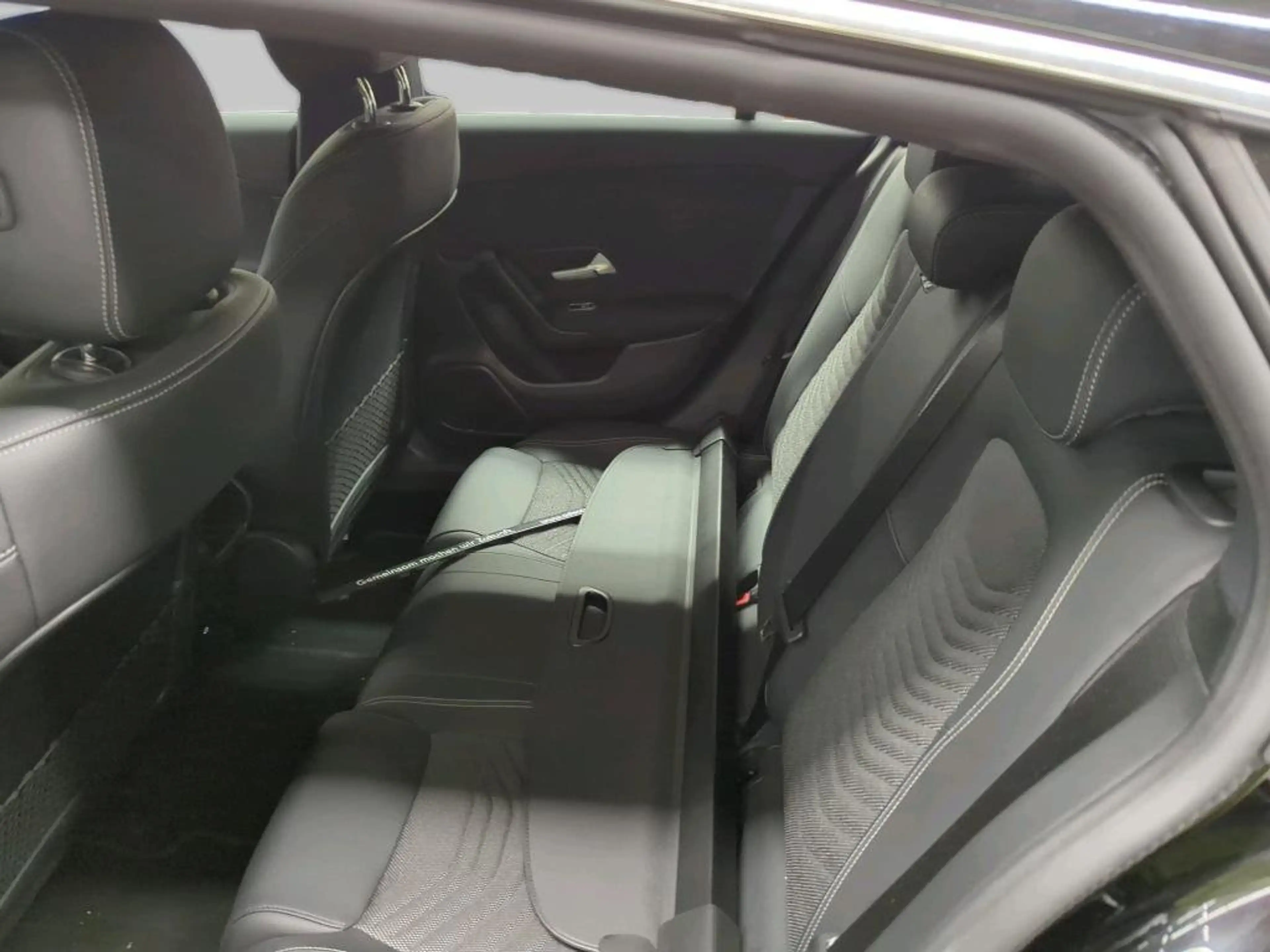 Mercedes-Benz CLA 180 CLA 180 SB El.Heckkl. Key LED Lane — photo 11