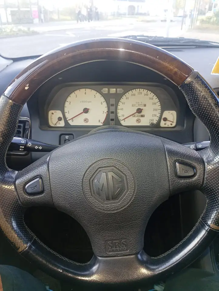 MGF 1.8i, foto 8