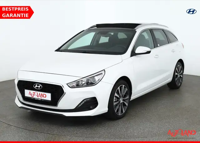 Hyundai i30 cw 1.6 CRDi Style Aut. Kamera Panorama AHK