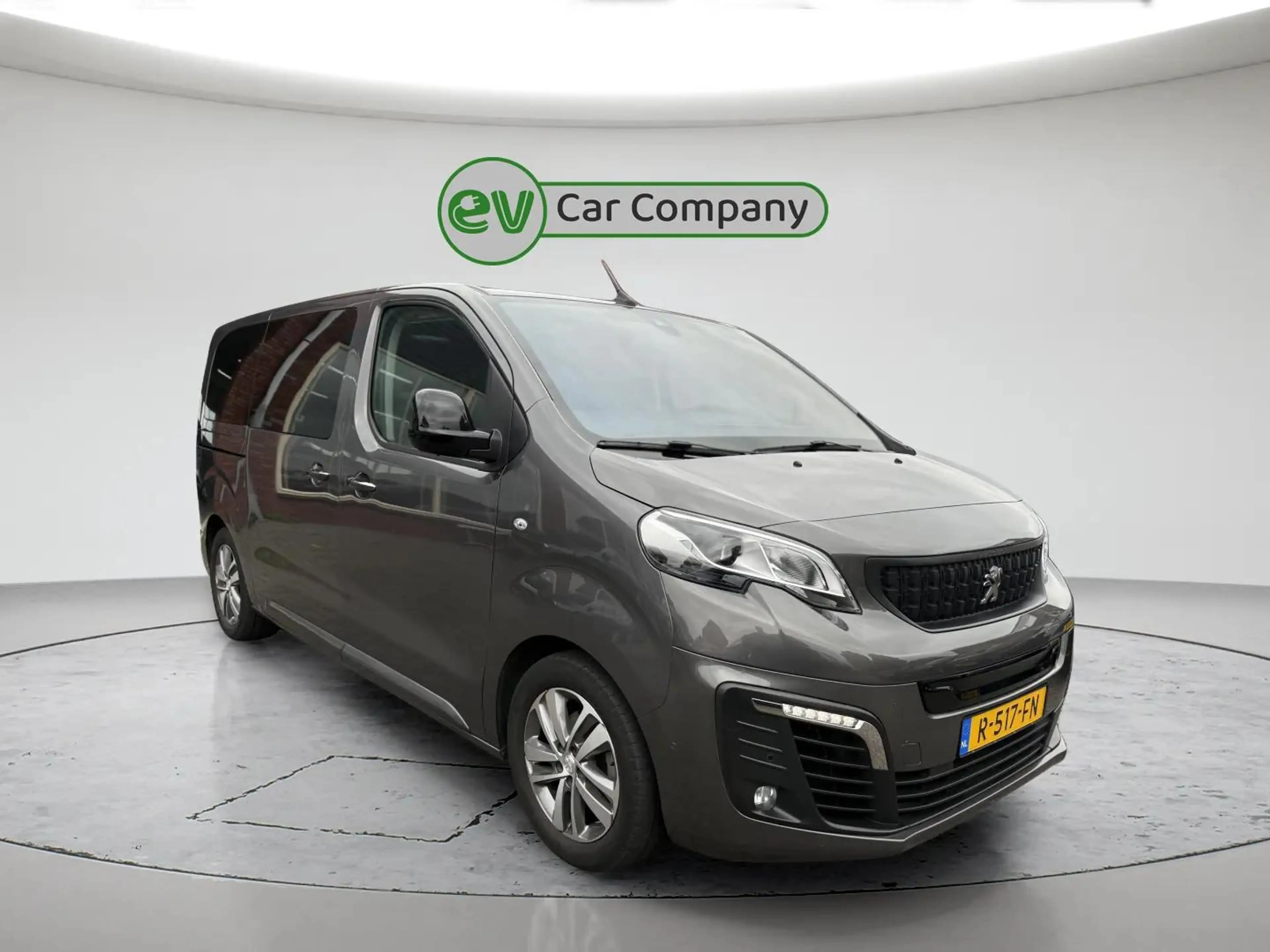 Peugeot e-Traveller 75 kWh Business Long | SOH 92% | 9 Persoons | Voll — photo 2