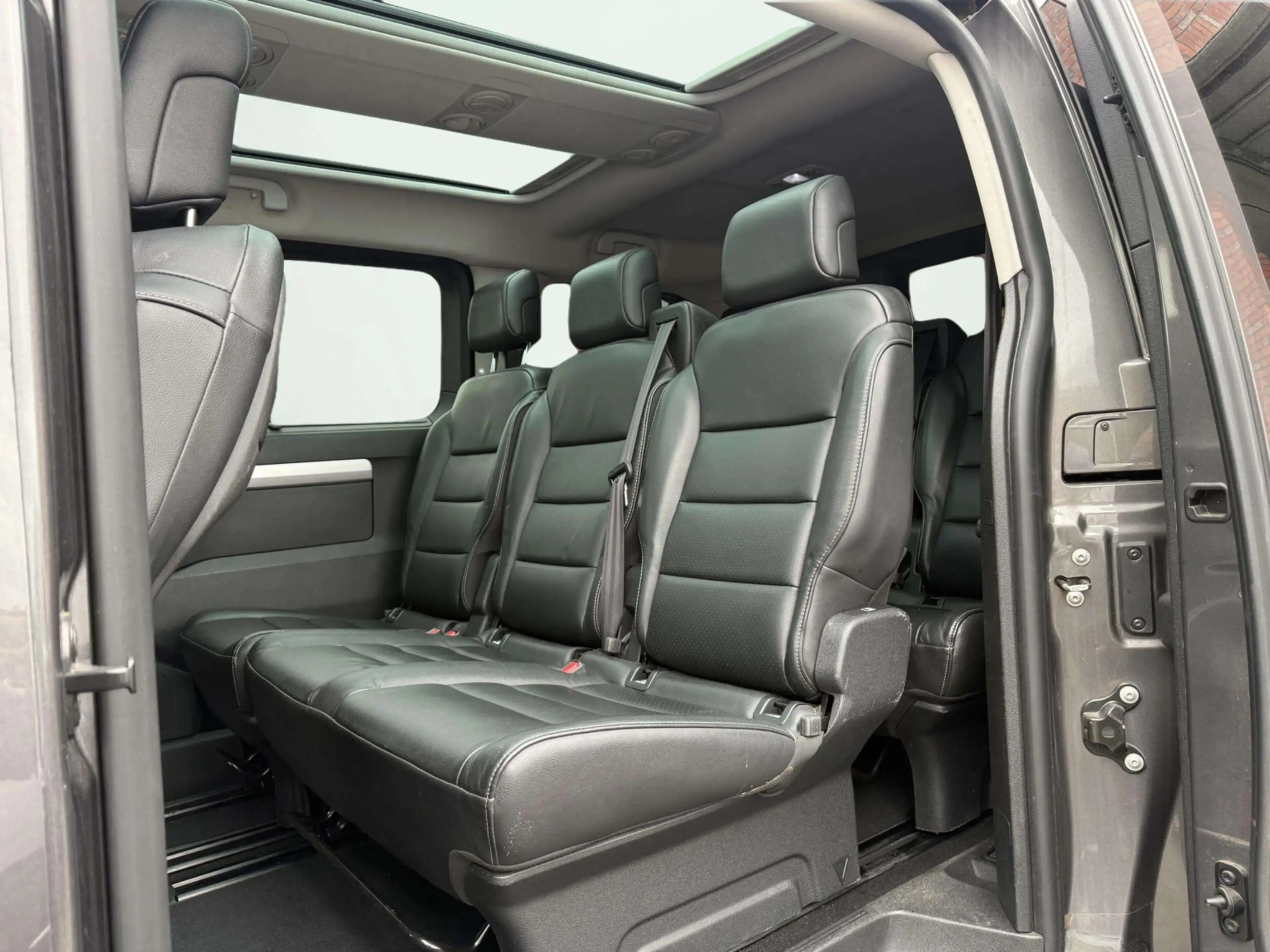 Peugeot e-Traveller 75 kWh Business Long | SOH 92% | 9 Persoons | Voll — photo 15