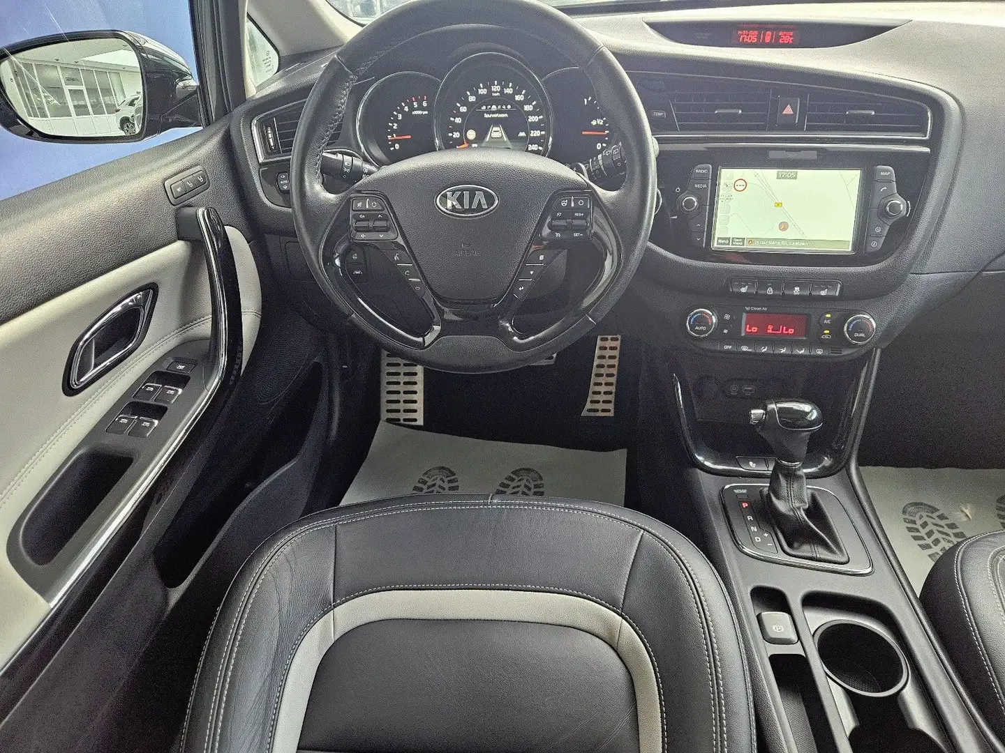 Kia Ceed SW / cee'd SW Platinum 1Hd./Aut/Leder/Panor. Grau - 2