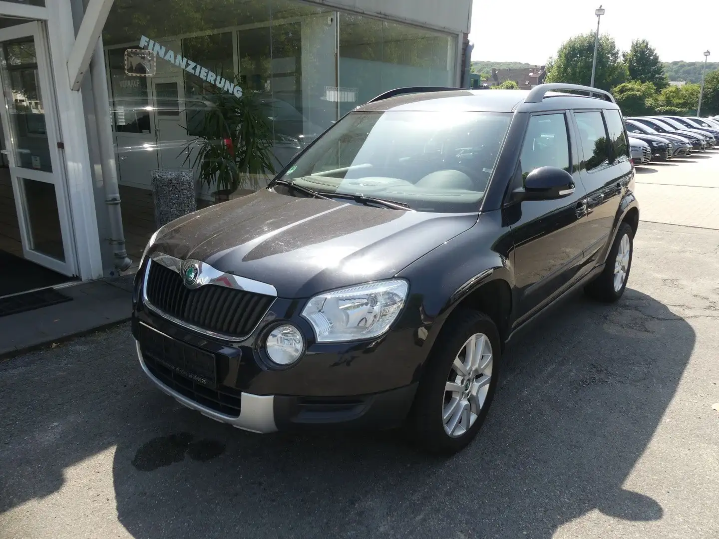 Skoda Yeti Ambition Plus Edition DSG Schwarz - 2
