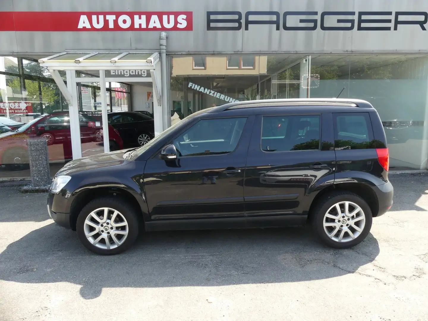 Skoda Yeti Ambition Plus Edition DSG Schwarz - 1